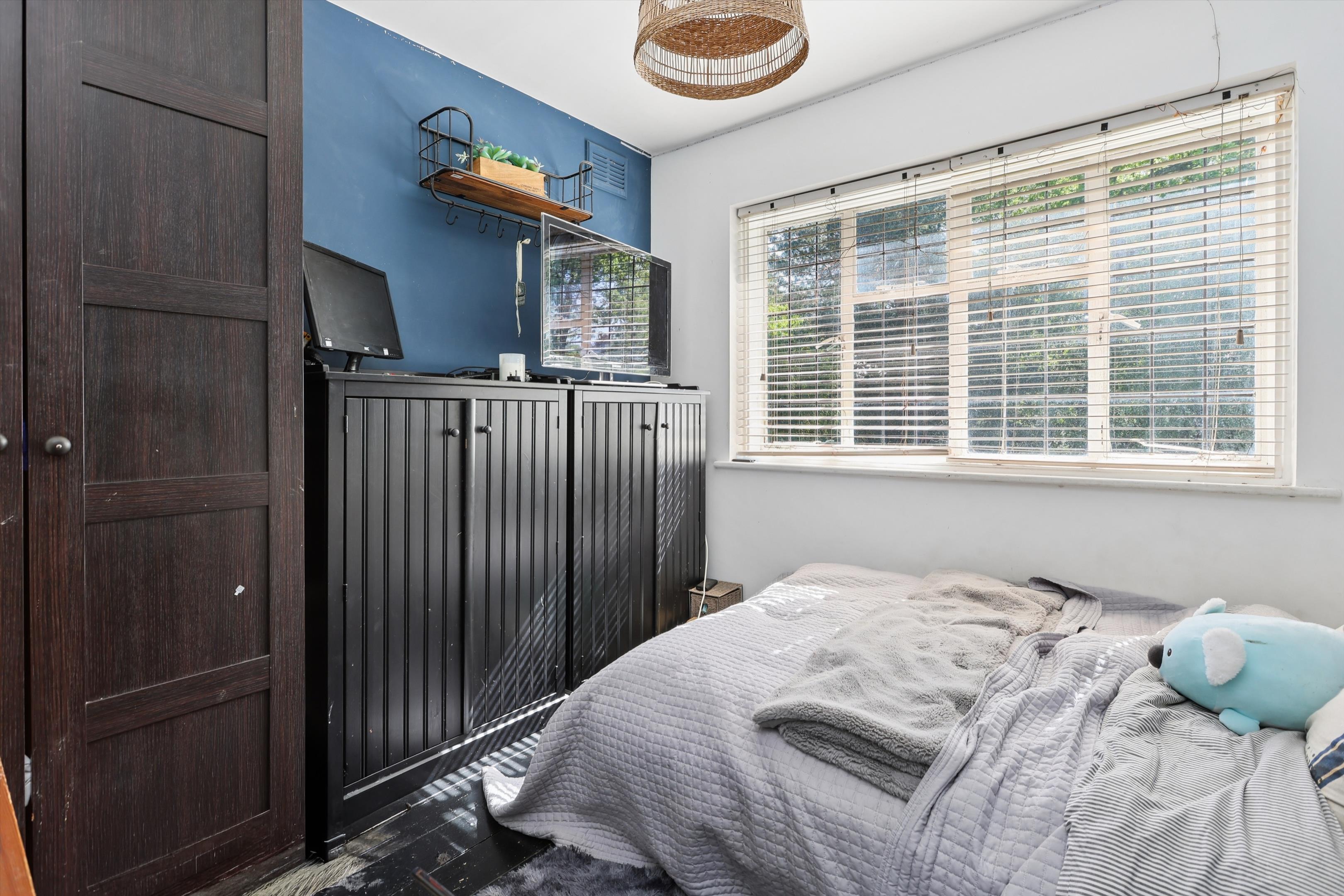 Drakes Close, Esher, Surrey, KT10