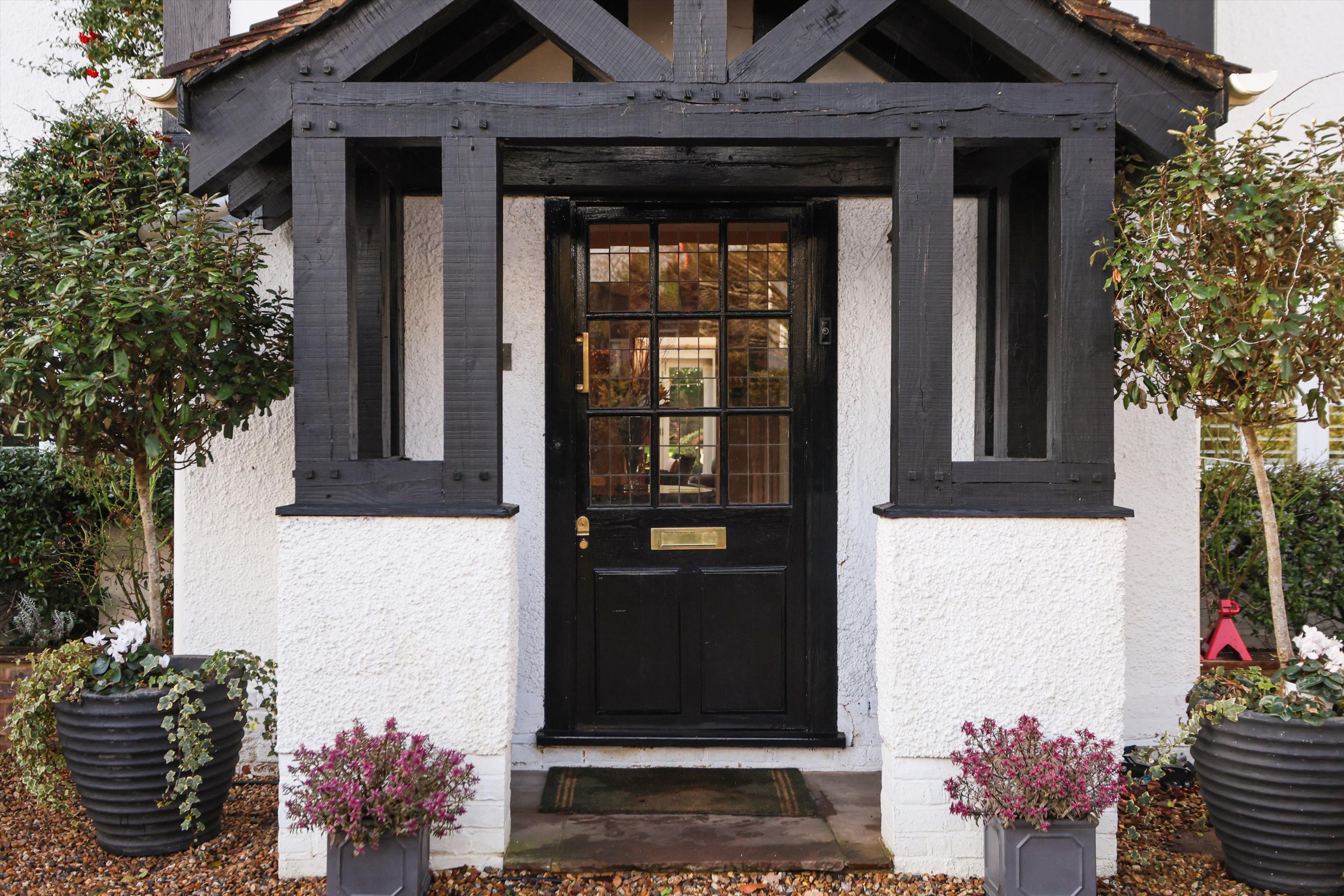 Littleworth Avenue, Esher, Surrey, KT10