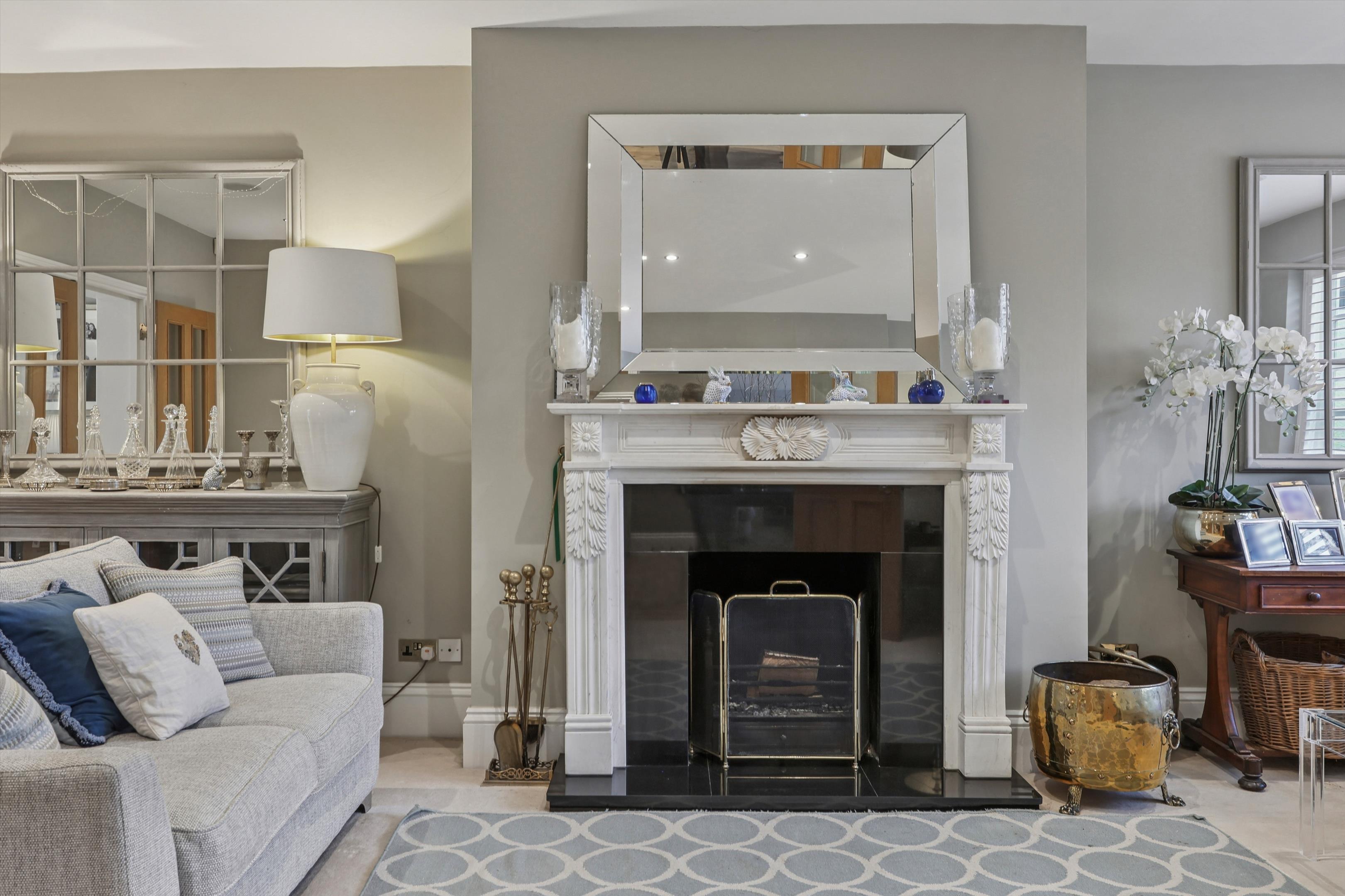 Littleworth Avenue, Esher, Surrey, KT10