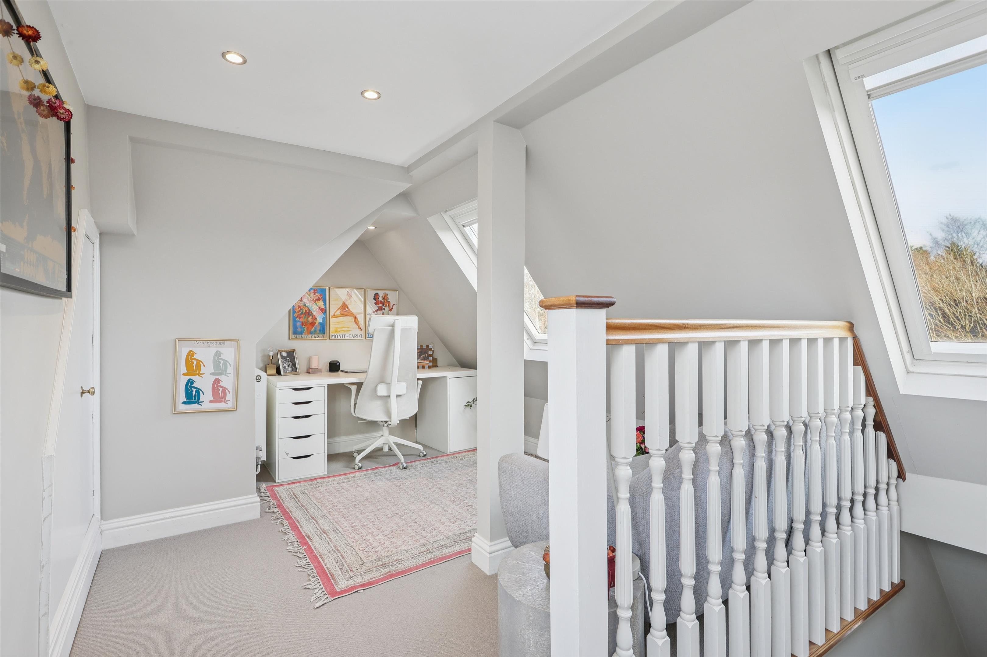 Littleworth Avenue, Esher, Surrey, KT10