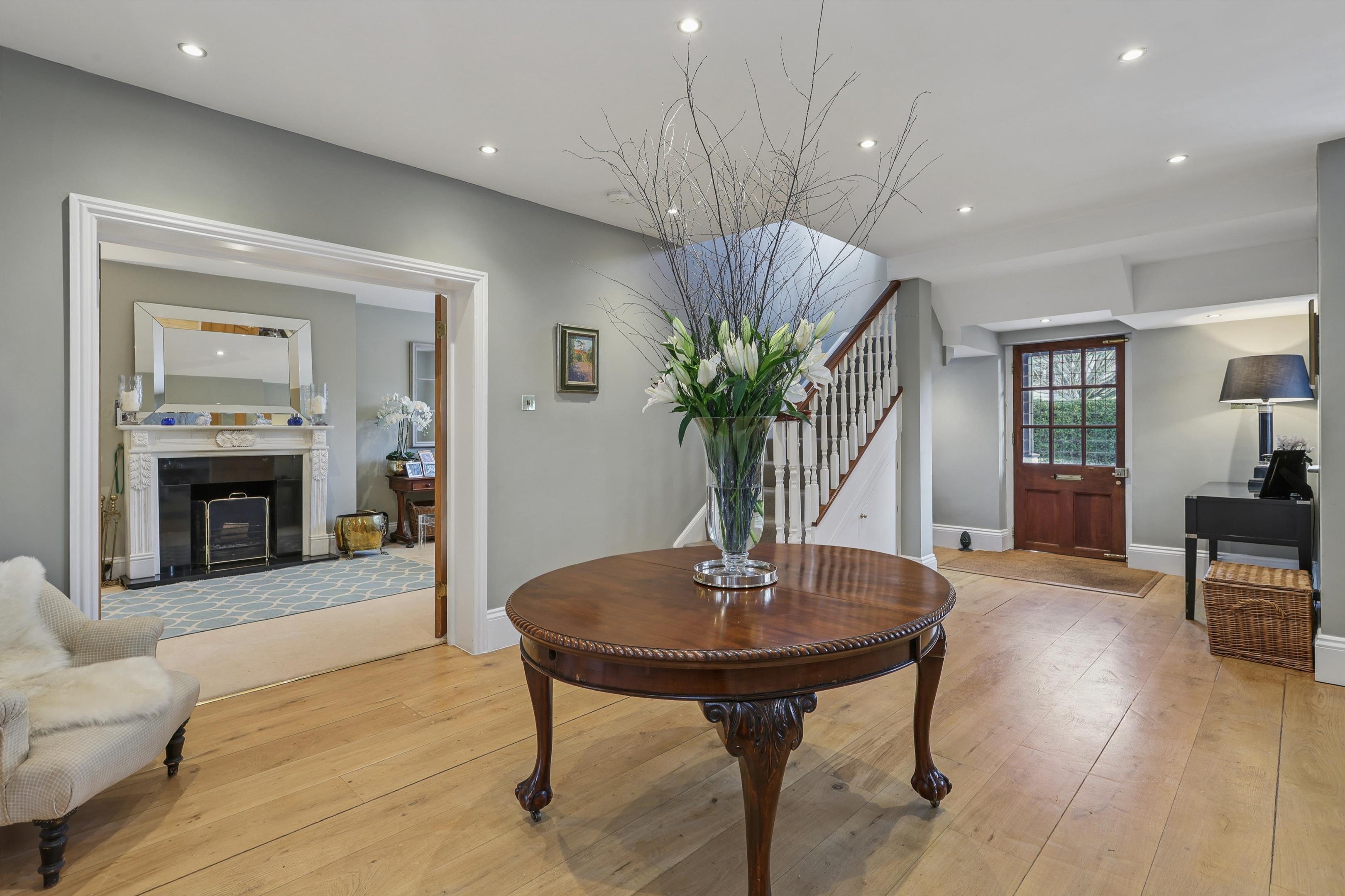 Littleworth Avenue, Esher, Surrey, KT10