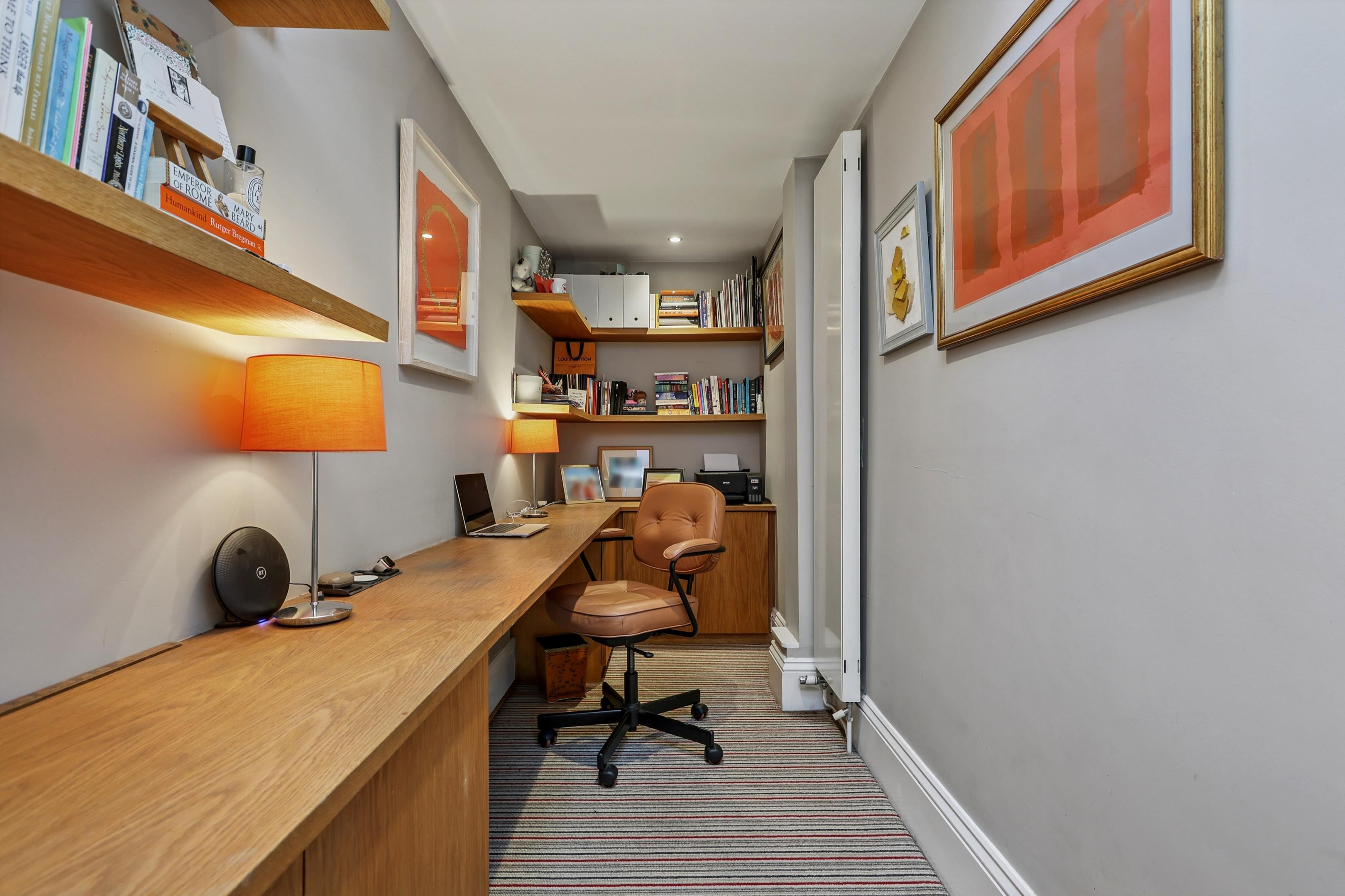 Littleworth Avenue, Esher, Surrey, KT10
