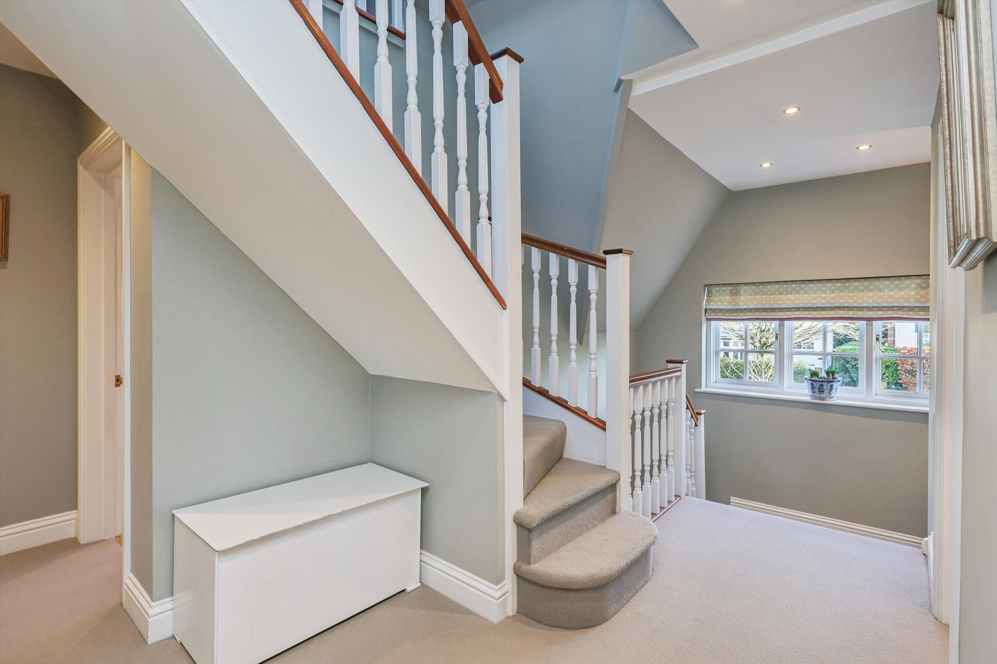 Littleworth Avenue, Esher, Surrey, KT10