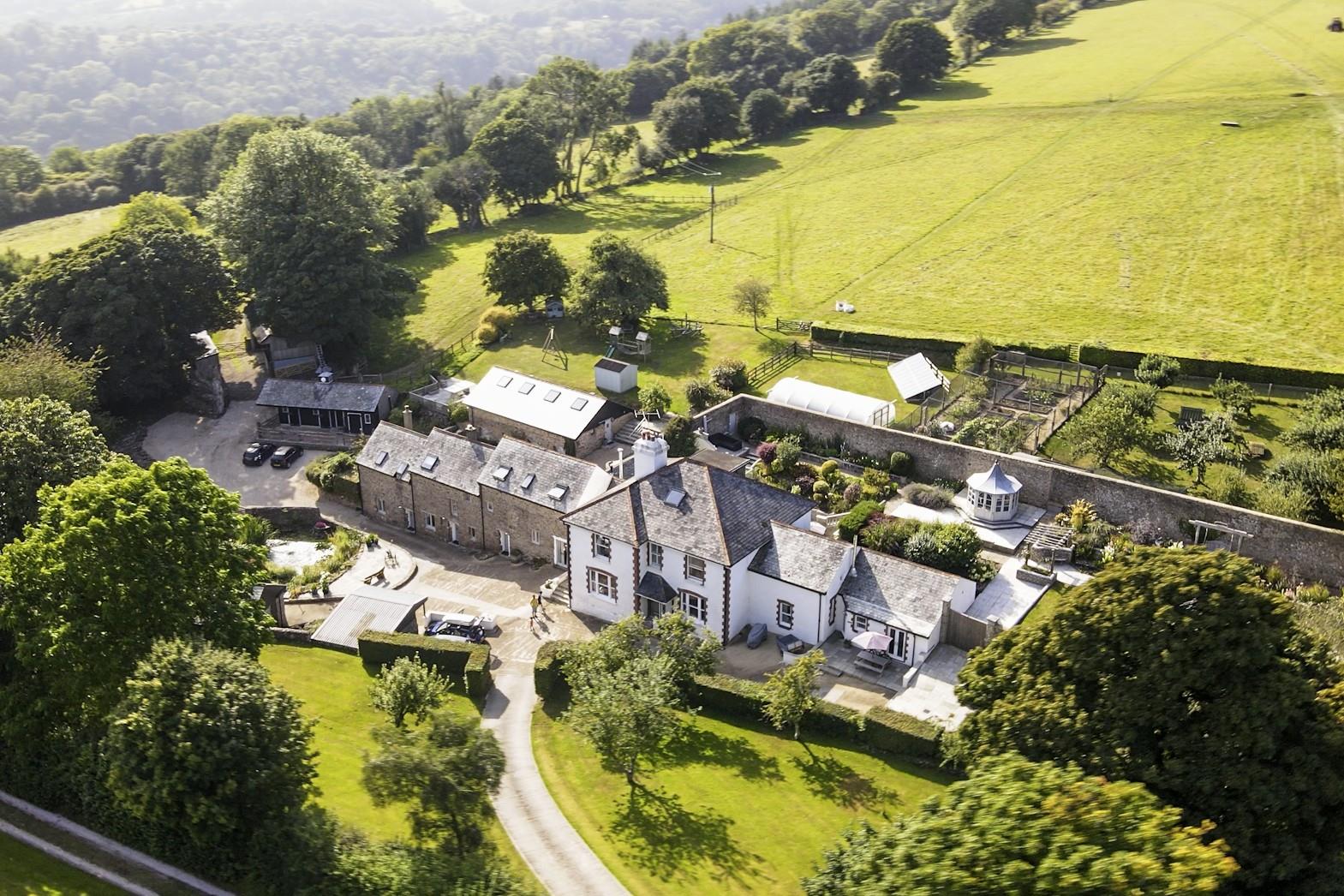 Lustleigh, Bovey Tracey, Devon TQ13