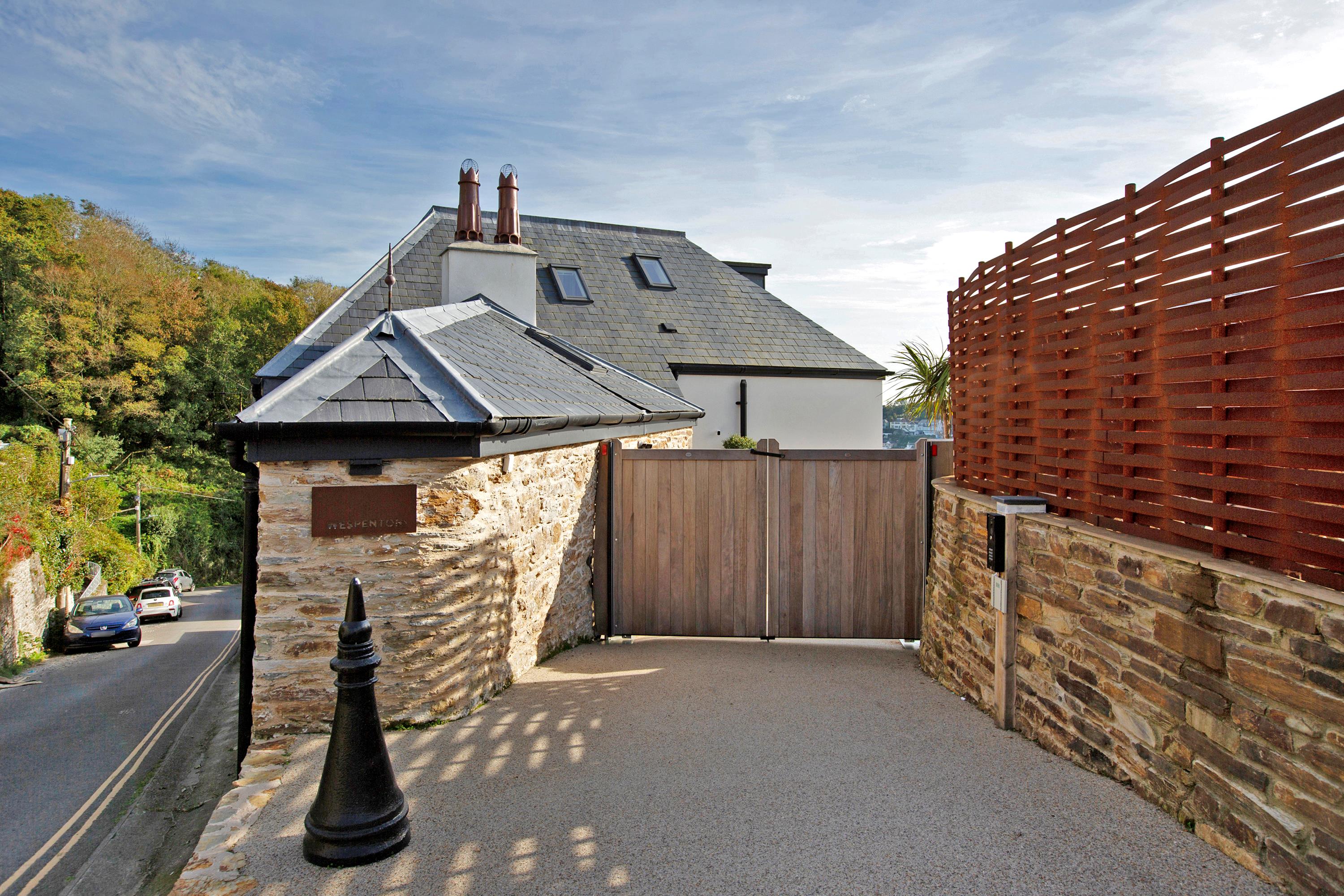 Barbican Hill, Looe, Cornwall, PL13.