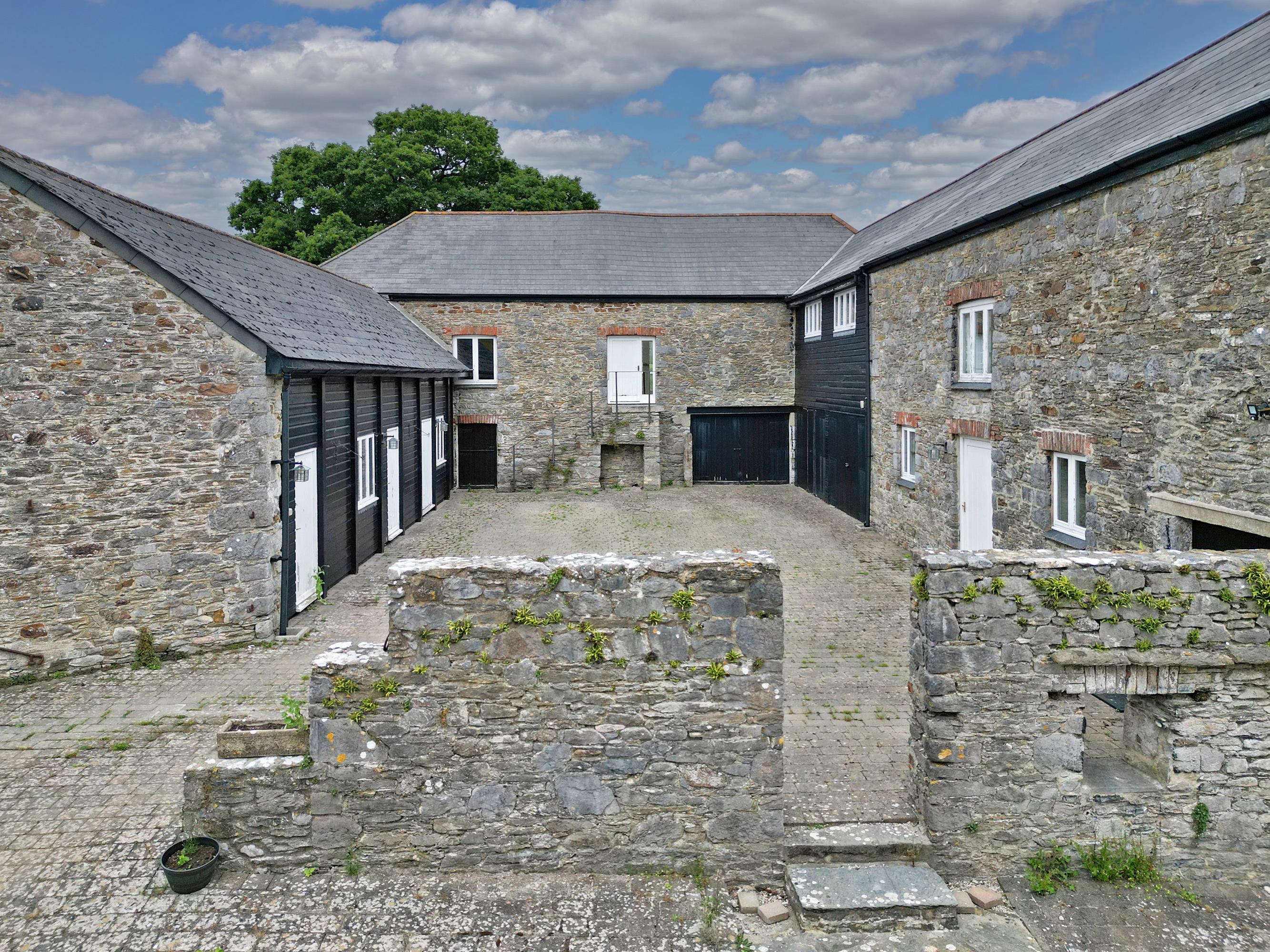 Broadhempston, Totnes, Devon, TQ9