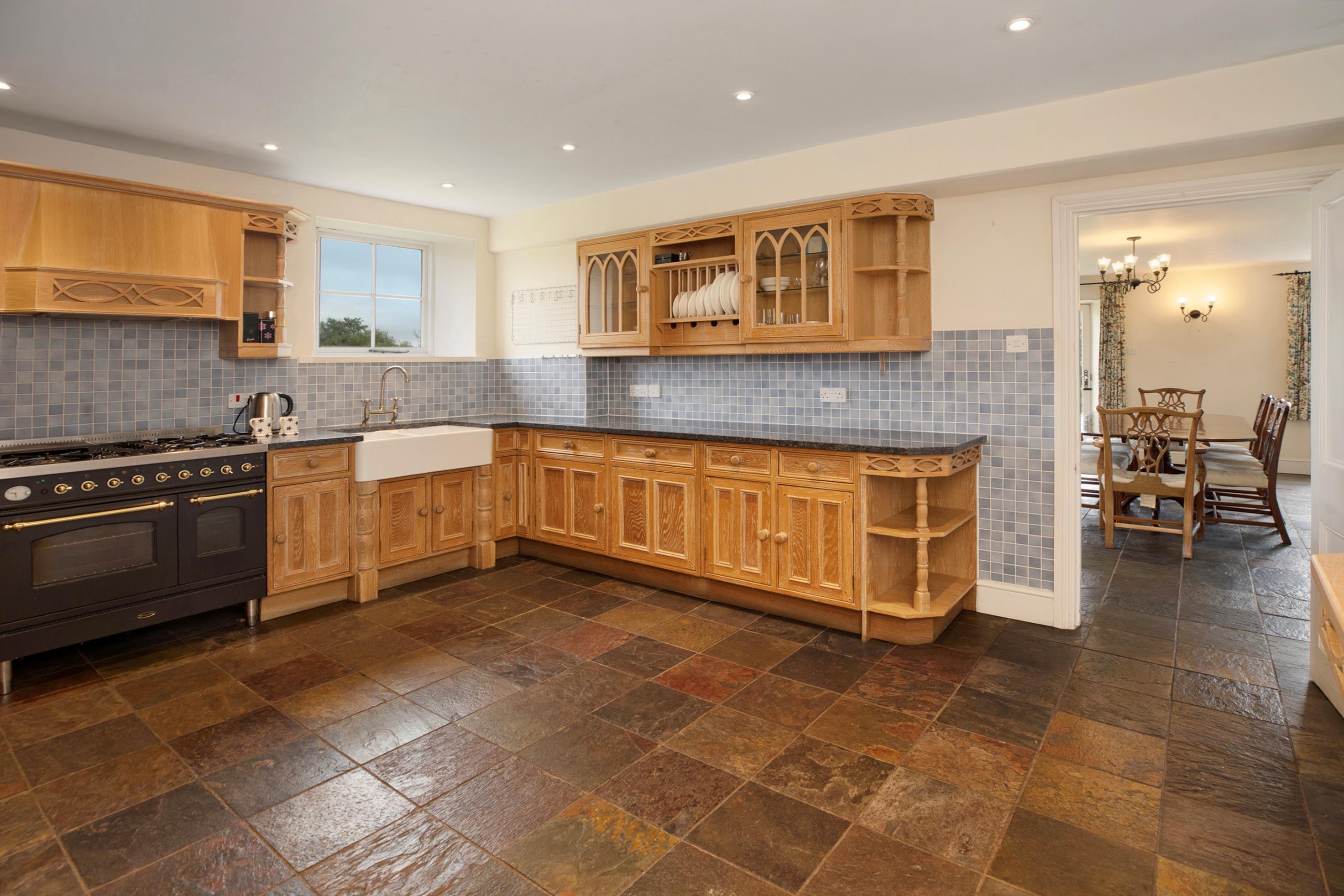 Broadhempston, Totnes, Devon, TQ9
