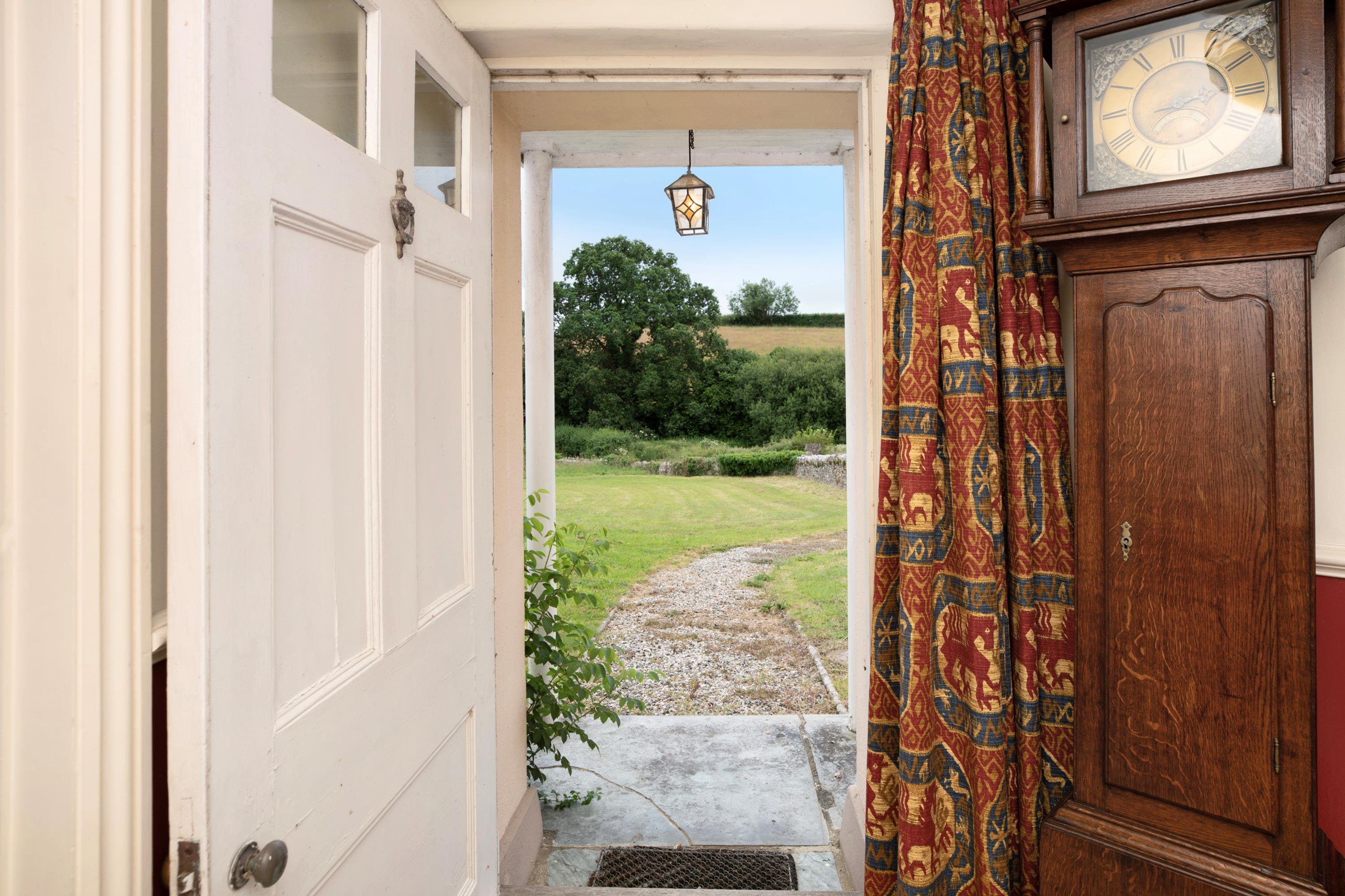 Broadhempston, Totnes, Devon, TQ9