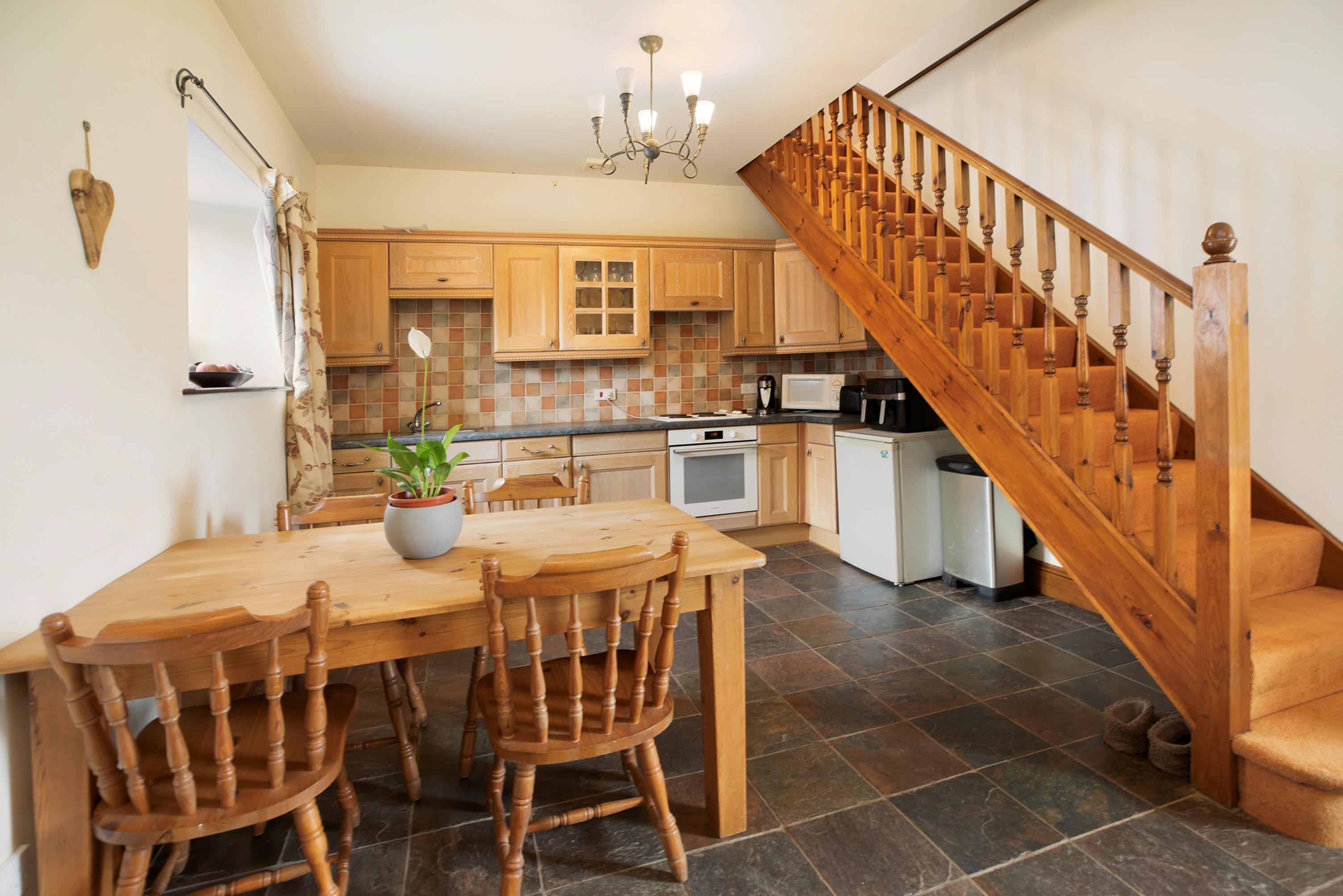 Broadhempston, Totnes, Devon, TQ9