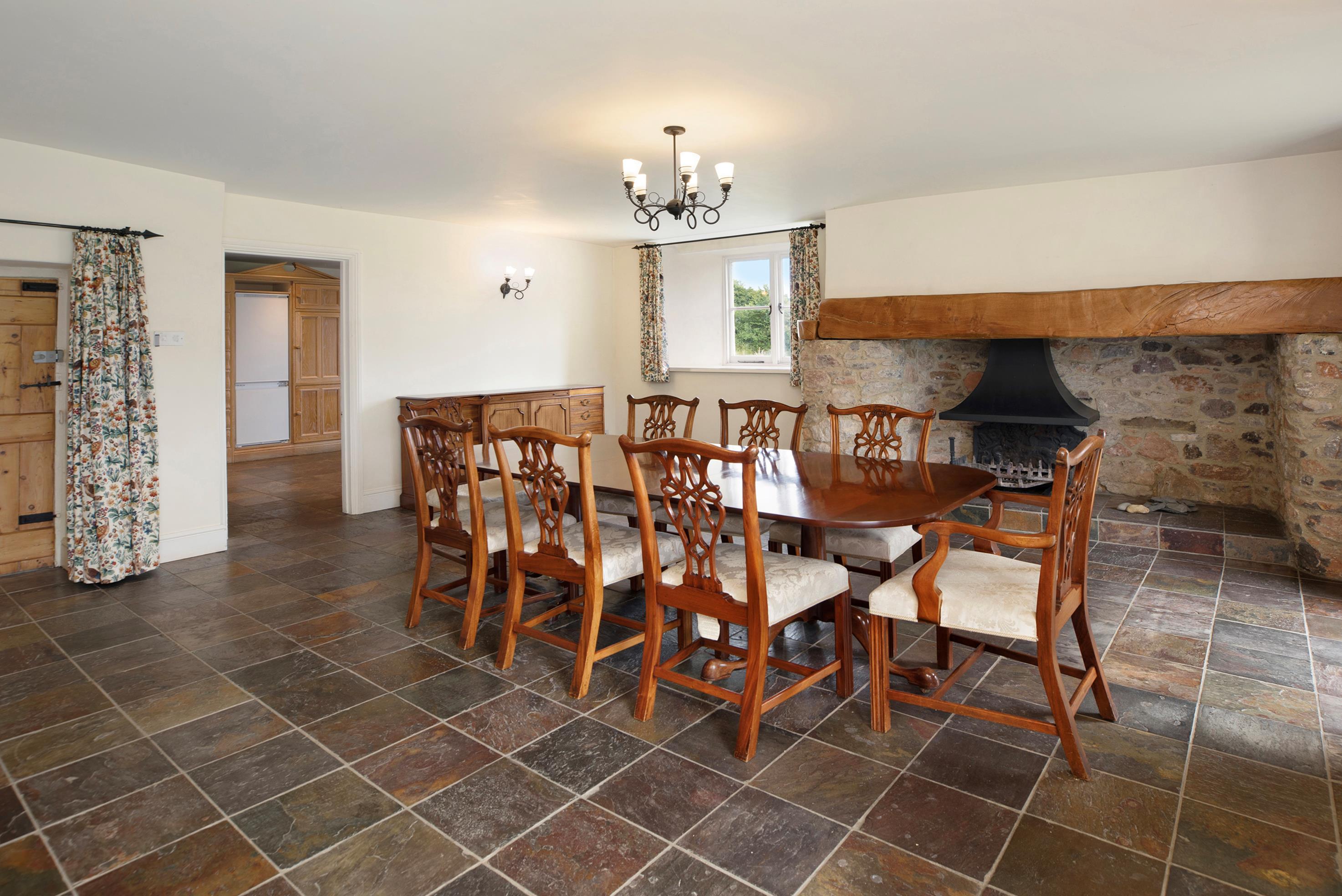 Broadhempston, Totnes, Devon, TQ9