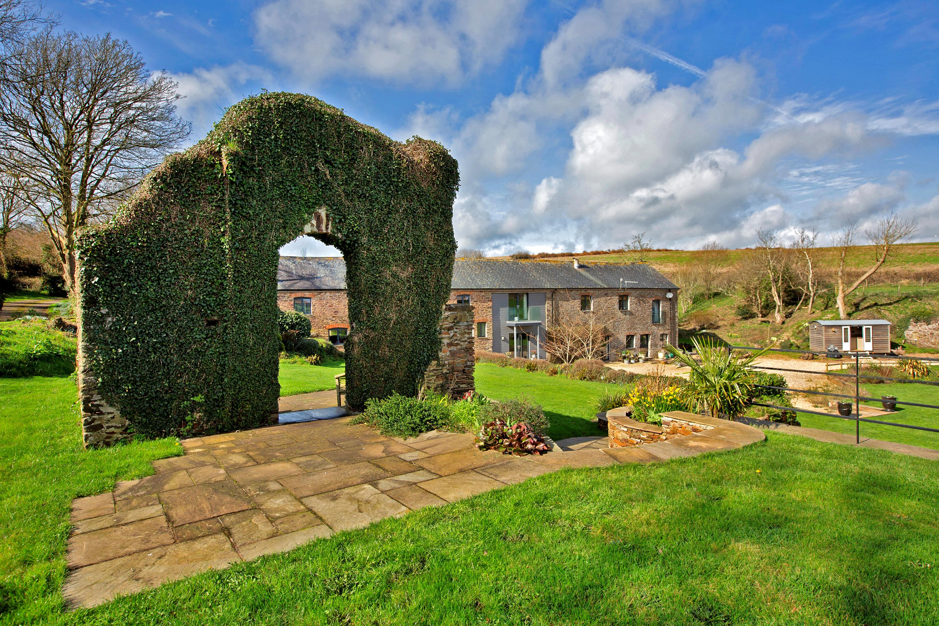 Cornworthy, Totnes, Devon TQ9