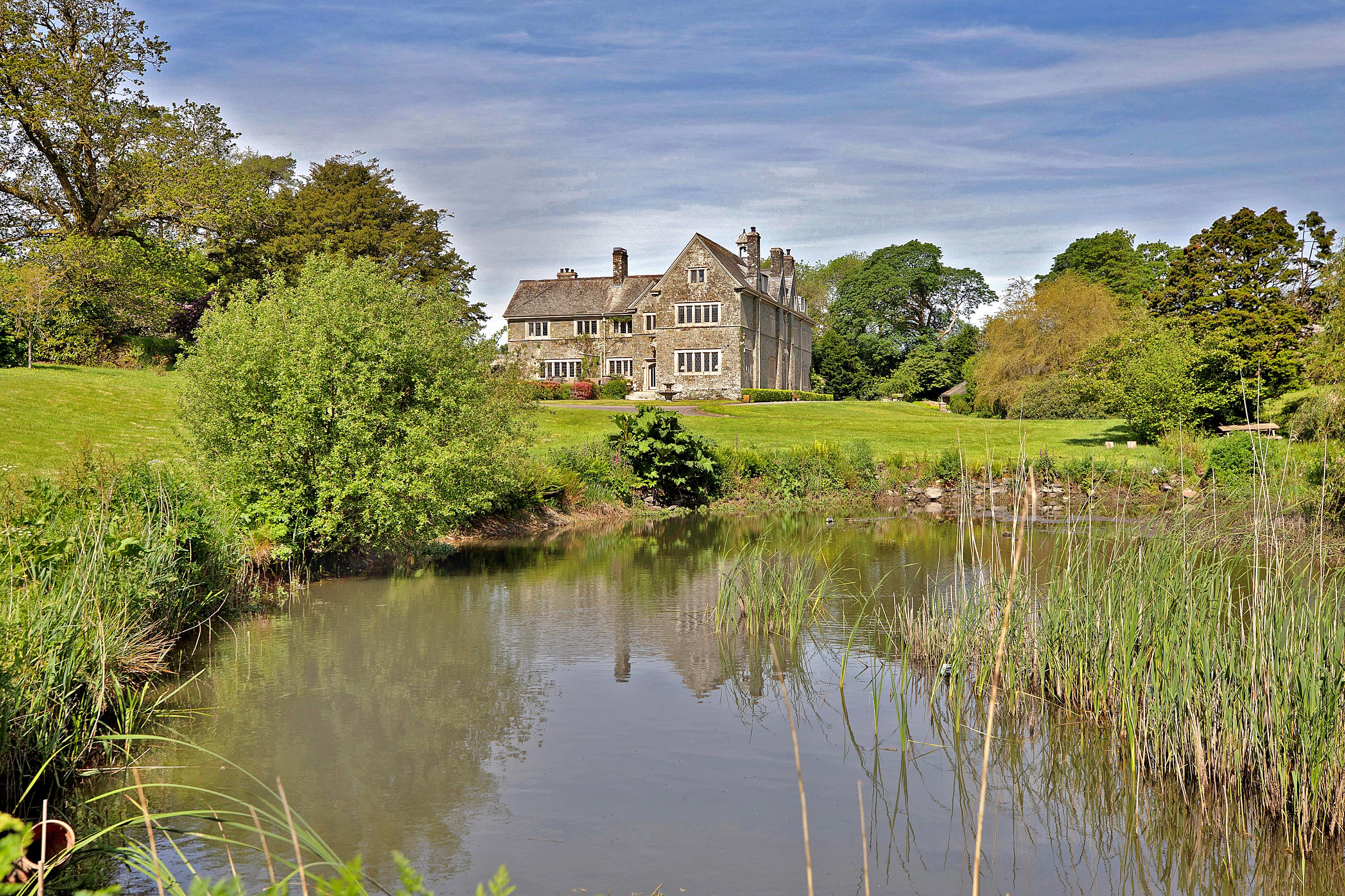 Lamerton, Tavistock, Devon, PL19
