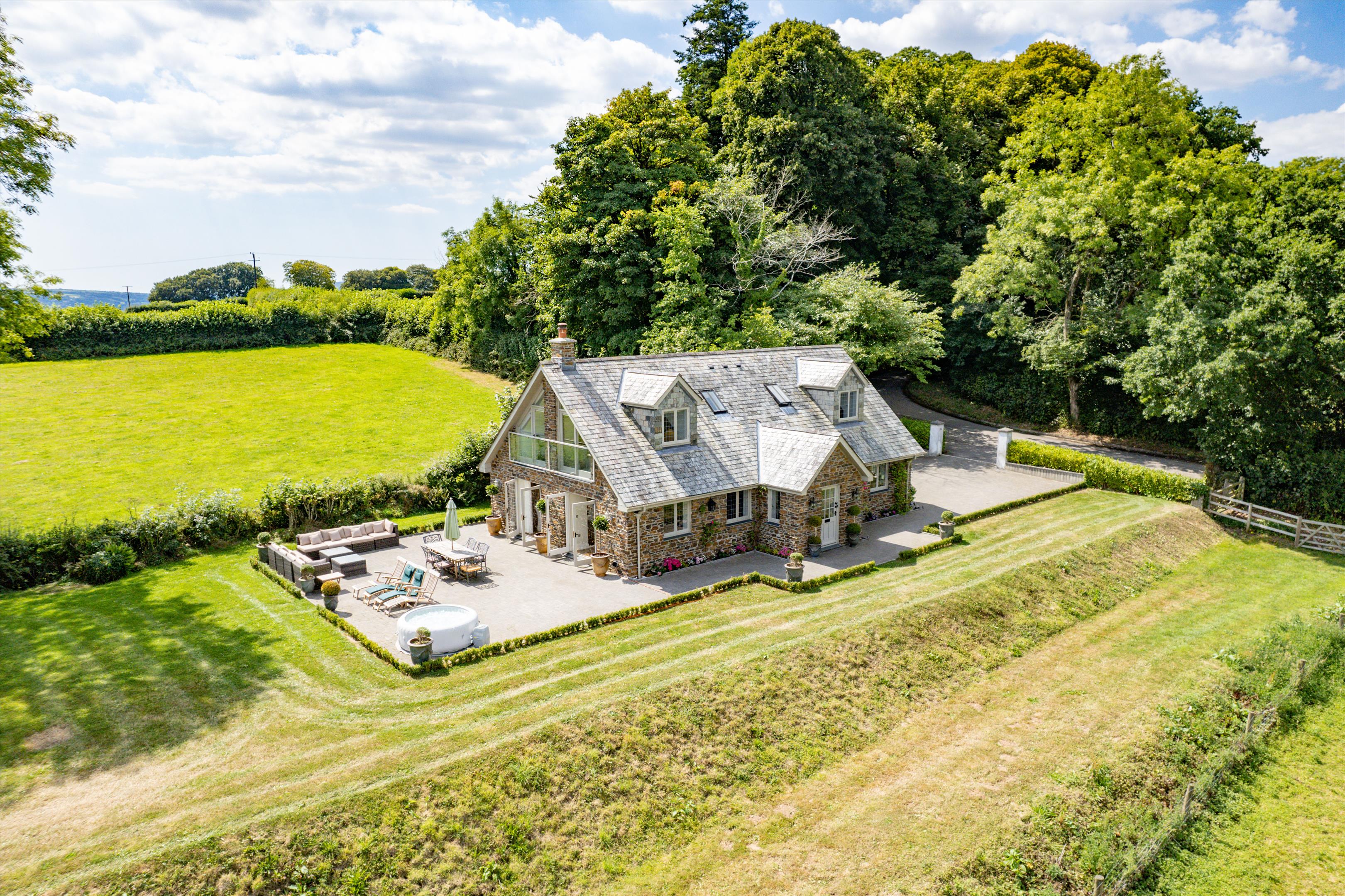 Lamerton, Tavistock, Devon, PL19