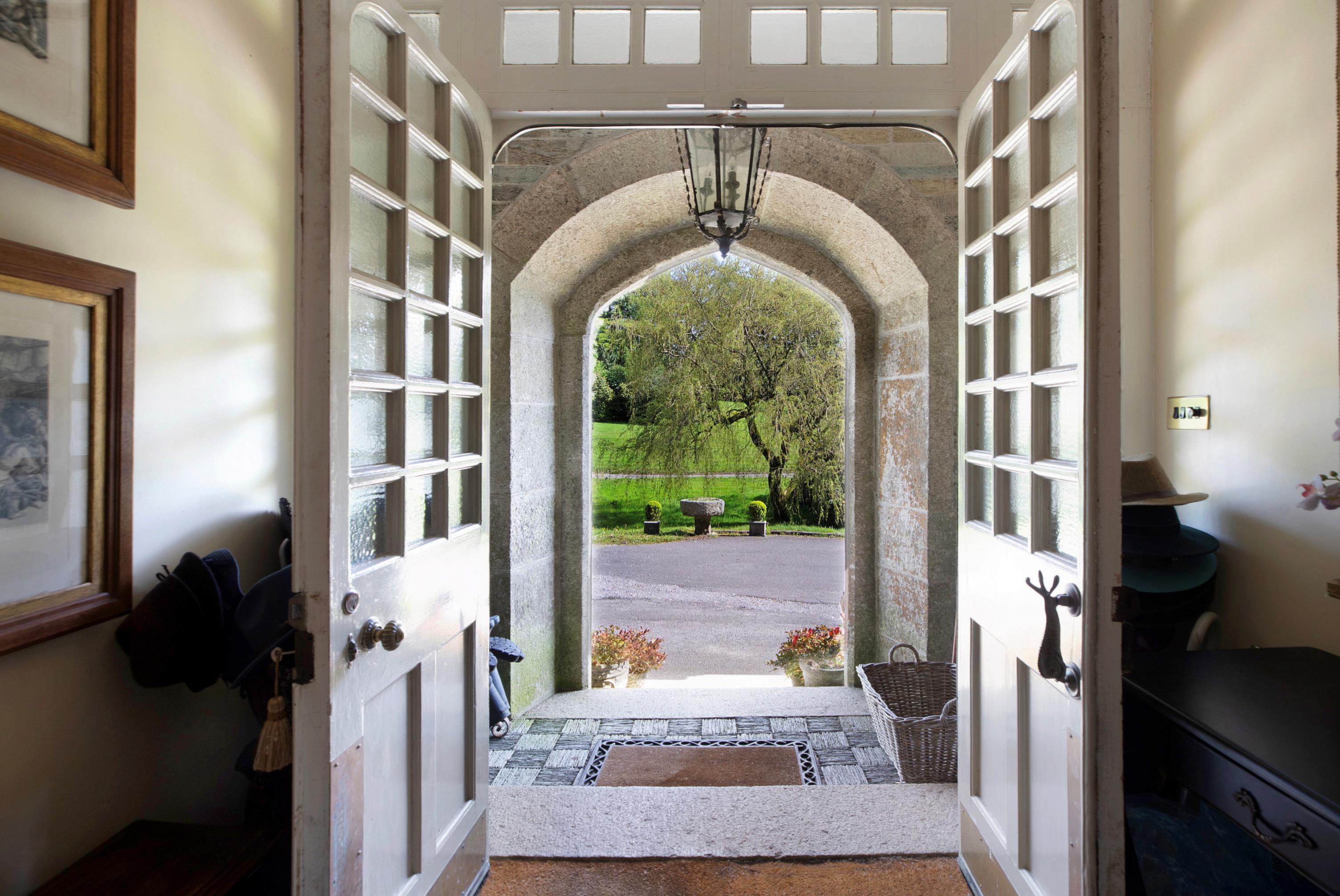 Lamerton, Tavistock, Devon, PL19