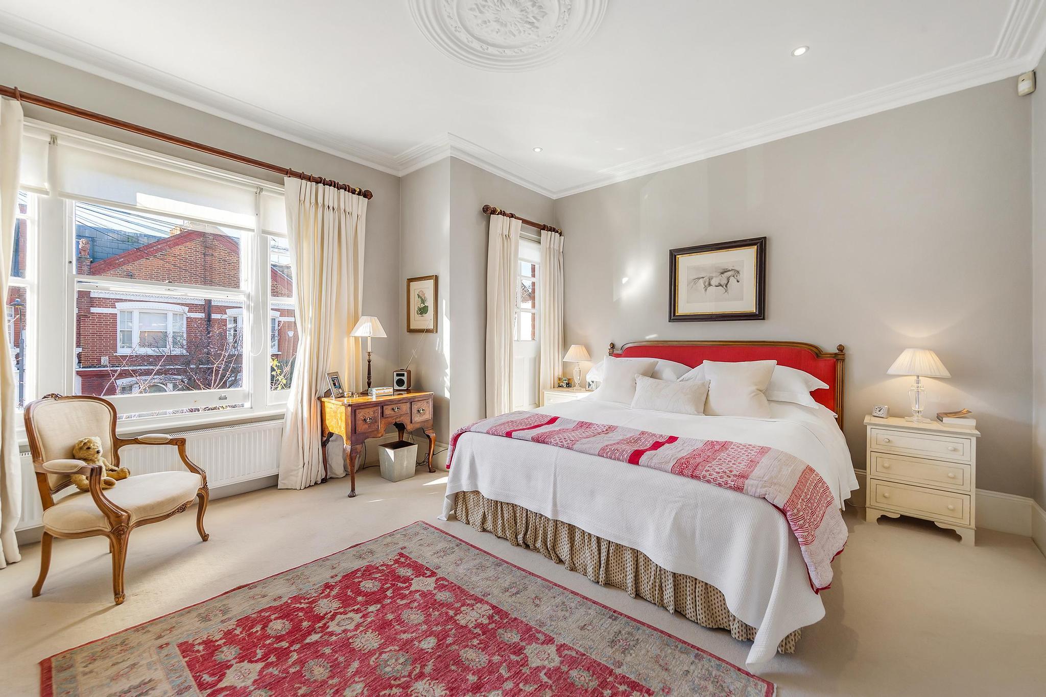 Acfold Road,  London, SW6