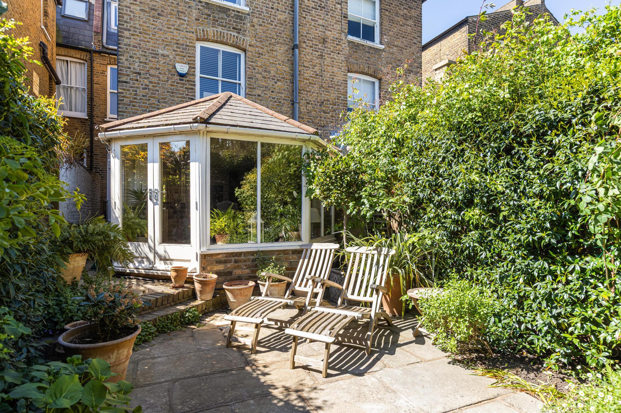 Acfold Road,  London, SW6