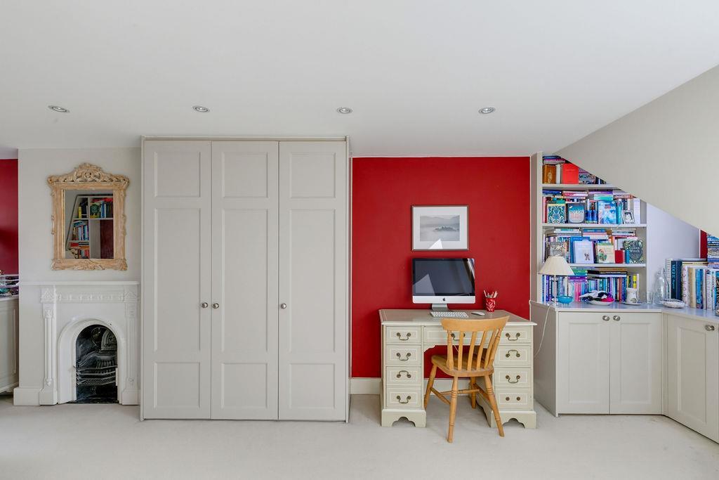 Acfold Road,  London, SW6