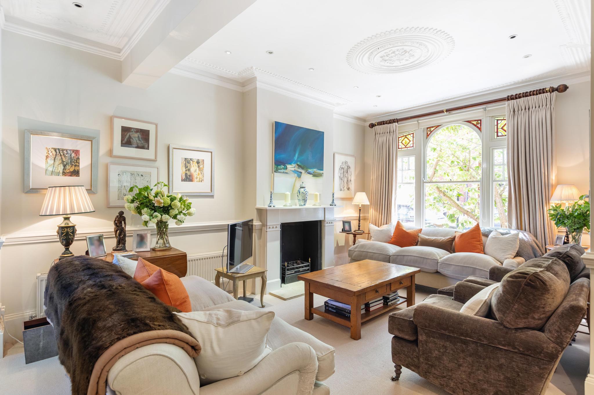 Acfold Road,  London, SW6
