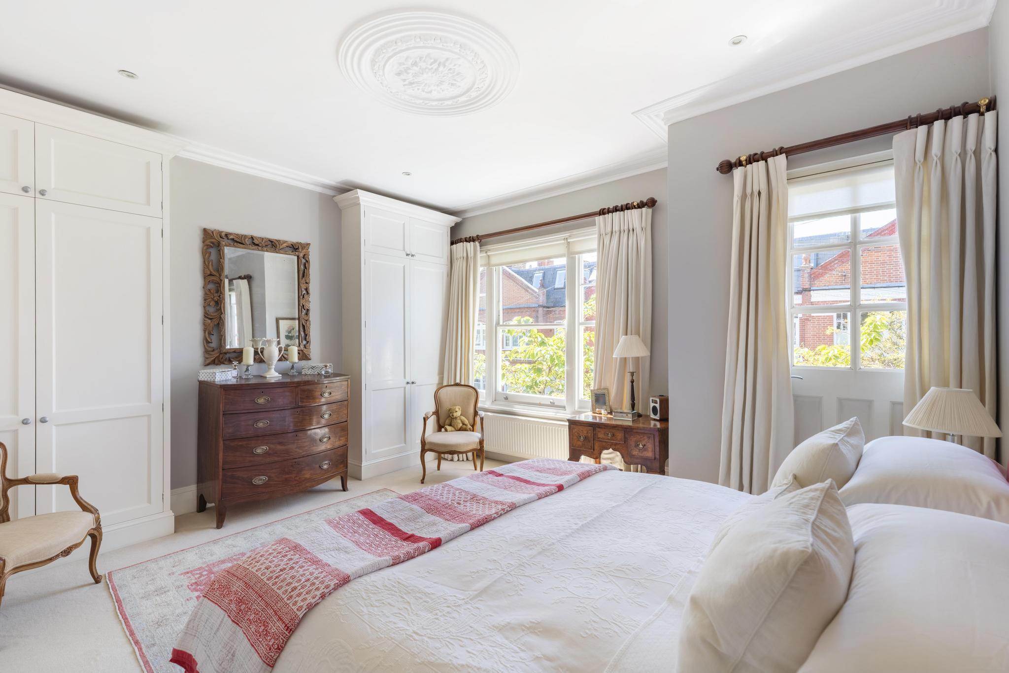 Acfold Road,  London, SW6