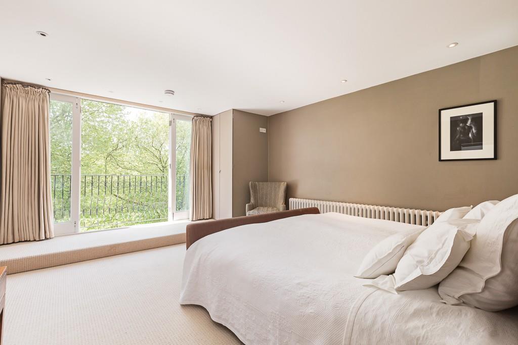 Musgrave Crescent, London, SW6