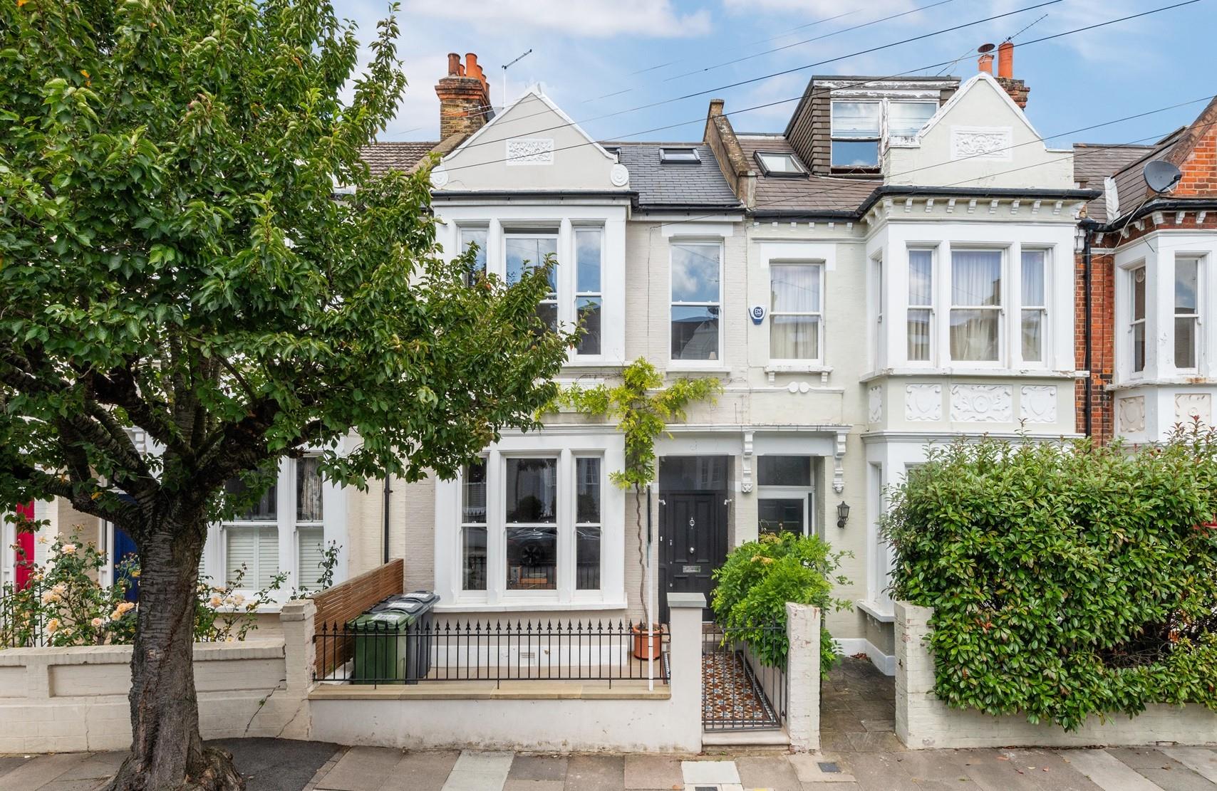 Fernhurst Road, London, SW6.