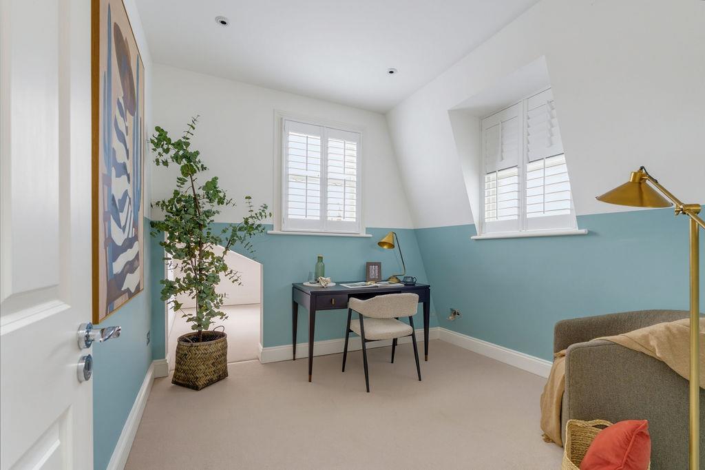 Peterborough Road, Fulham, London SW6