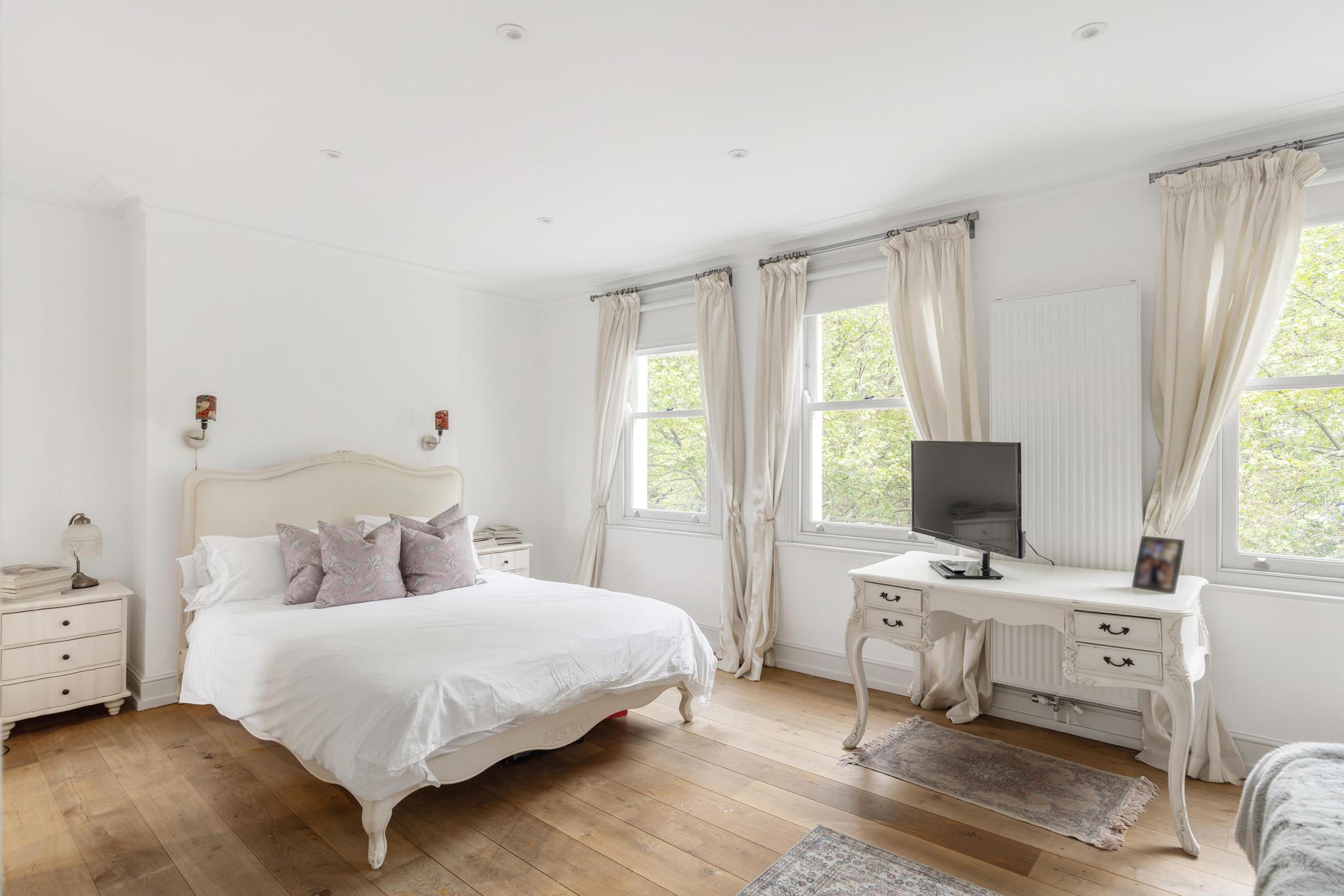 Crondace Road, London, SW6