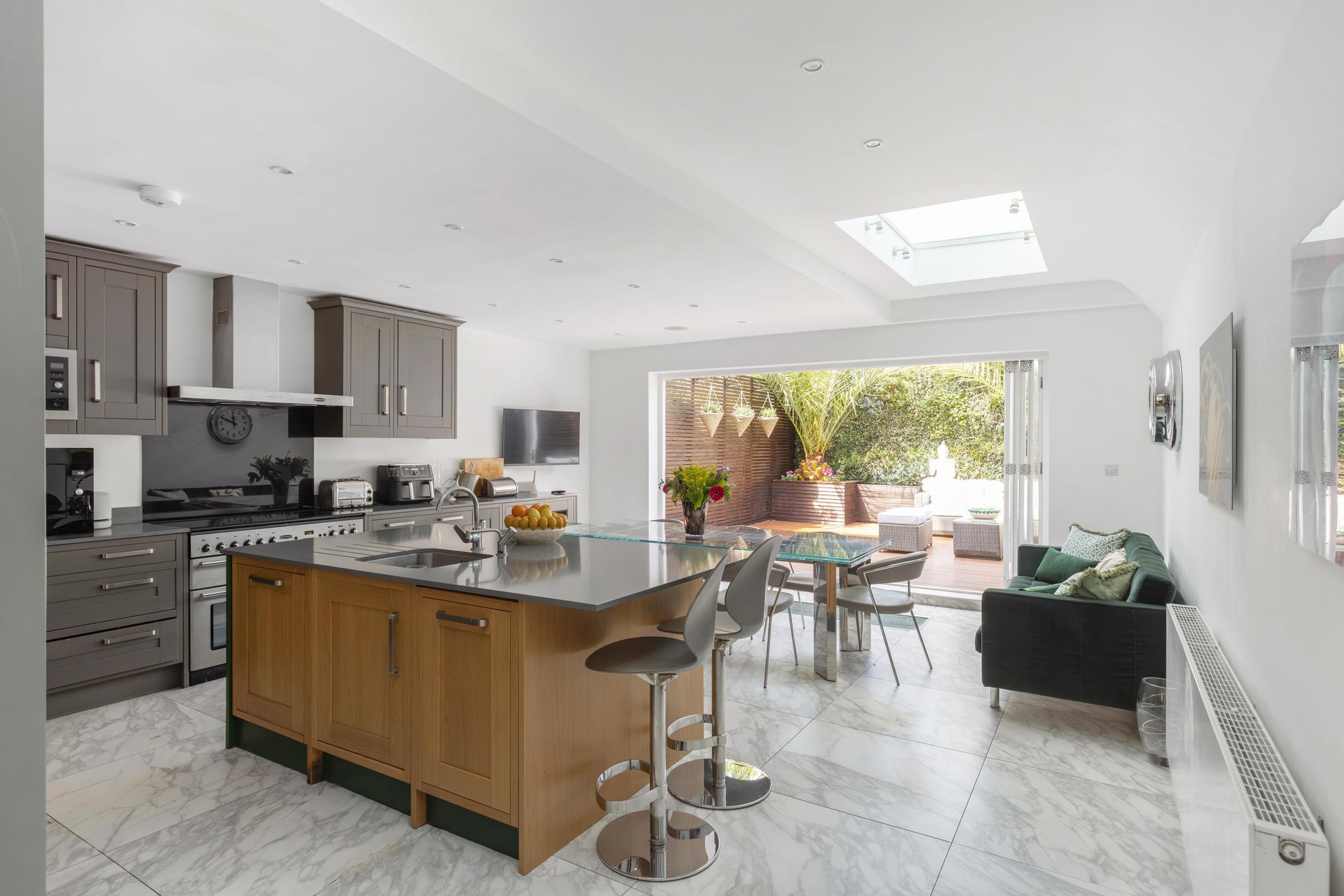 Crondace Road, London, SW6