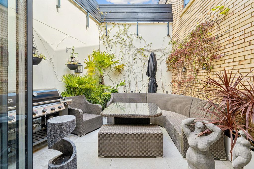 Sunlight Mews, London SW6