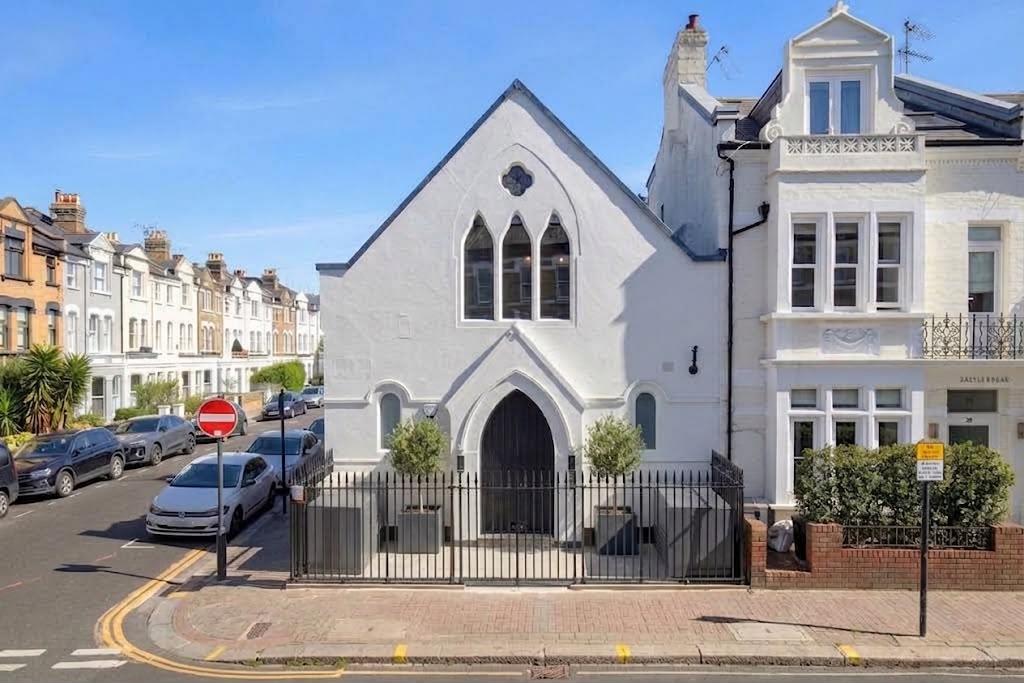 Munster Road, London SW6