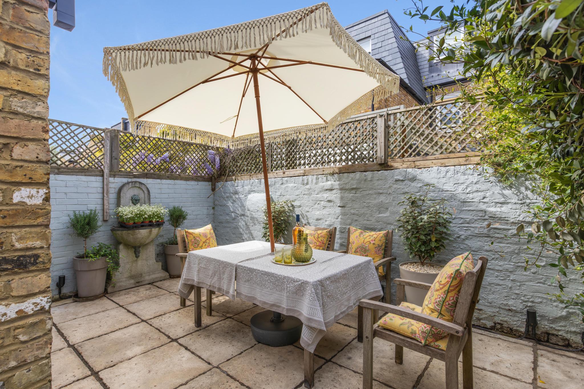 Brookville Road, London SW6