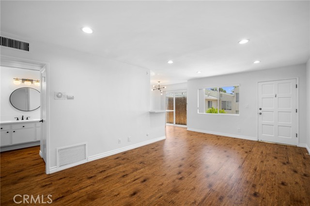 4558 Willis AVE Unit: 203, Sherman Oaks 