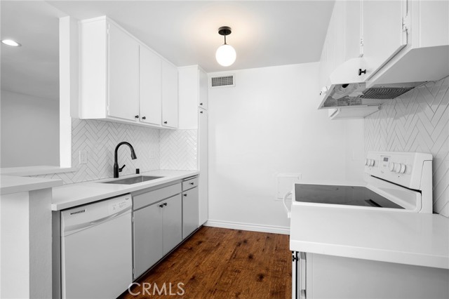 4558 Willis AVE Unit: 203, Sherman Oaks 