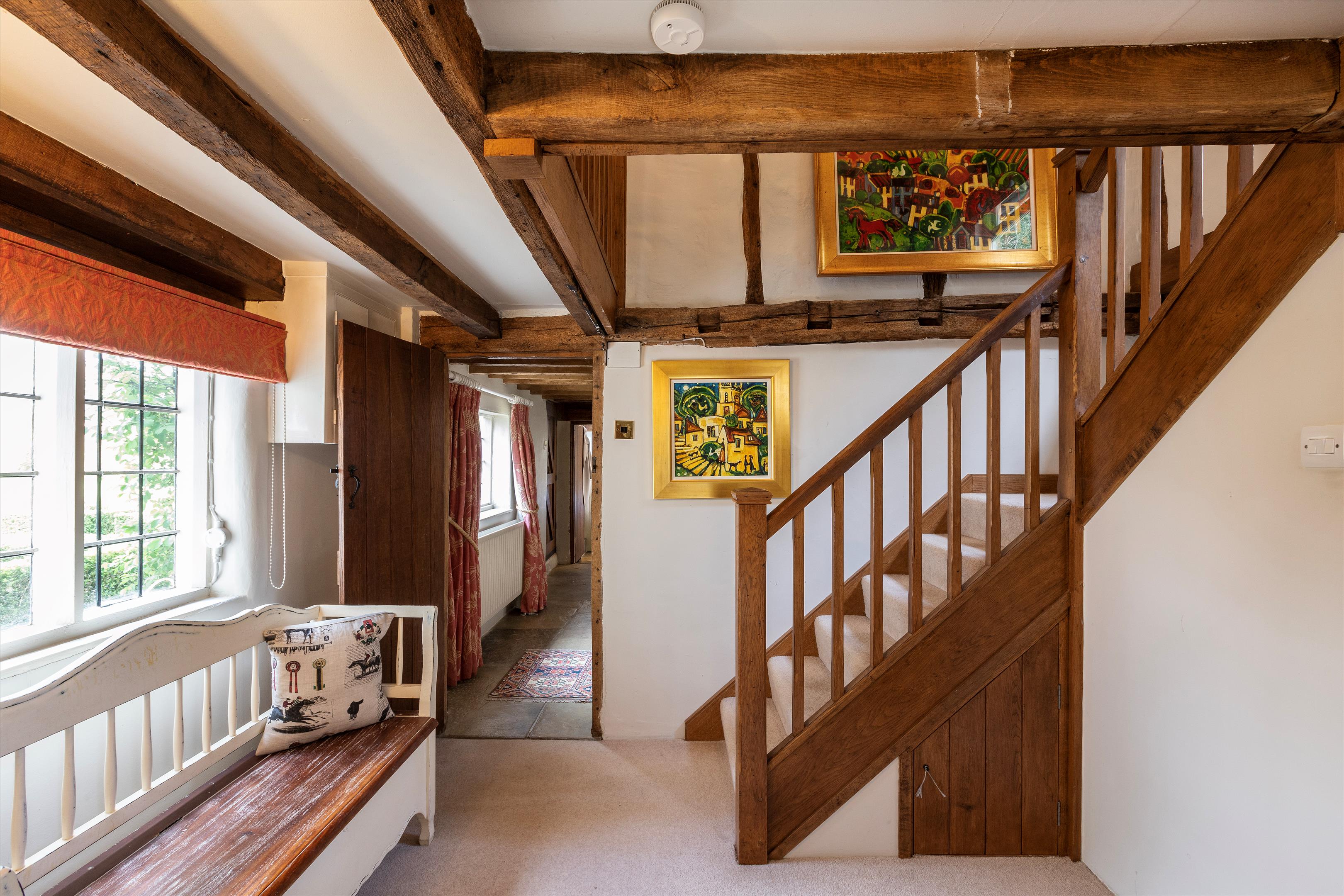 Pickhurst Road, Chiddingfold, Godalming, Surrey GU8