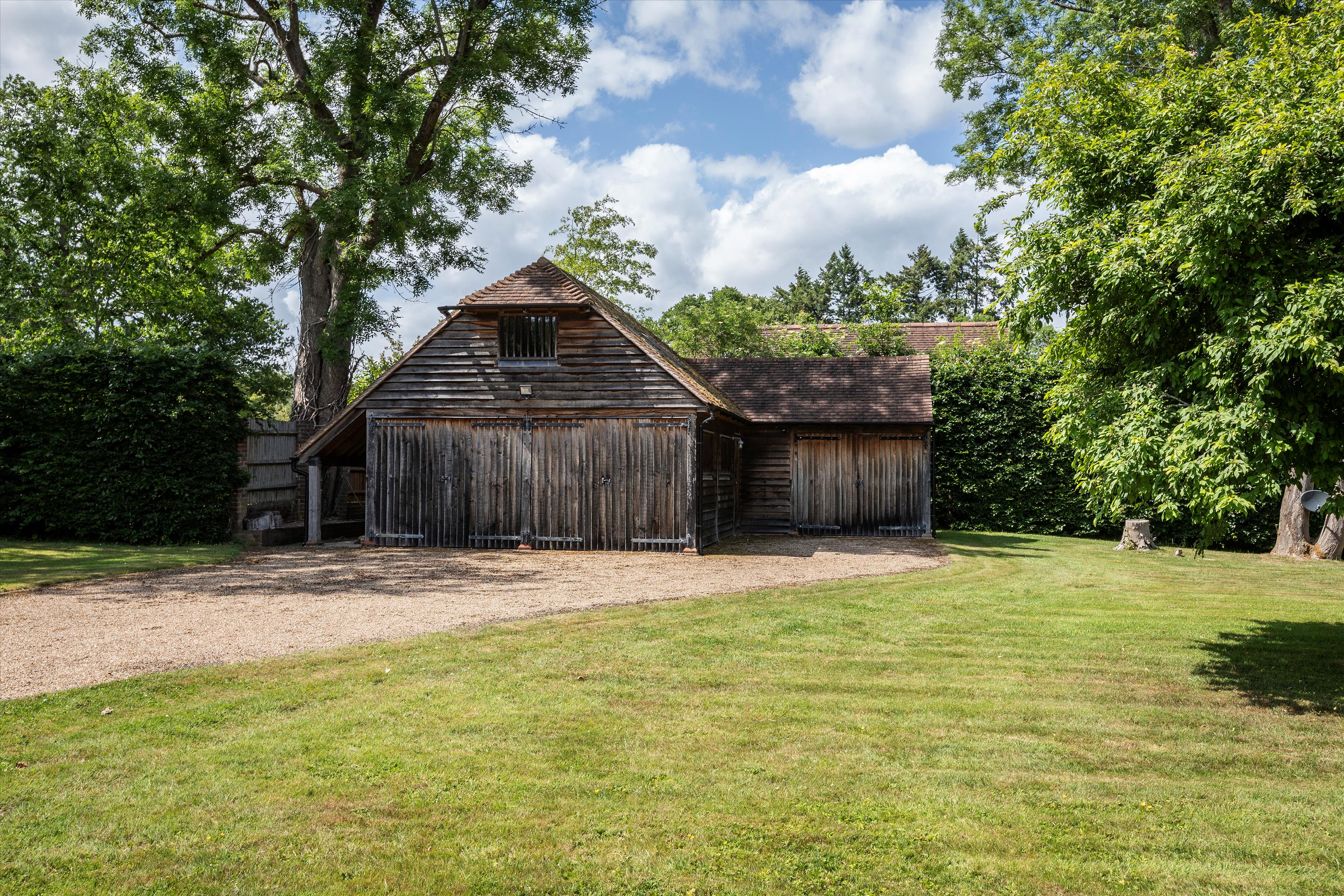 Pickhurst Road, Chiddingfold, Godalming, Surrey GU8