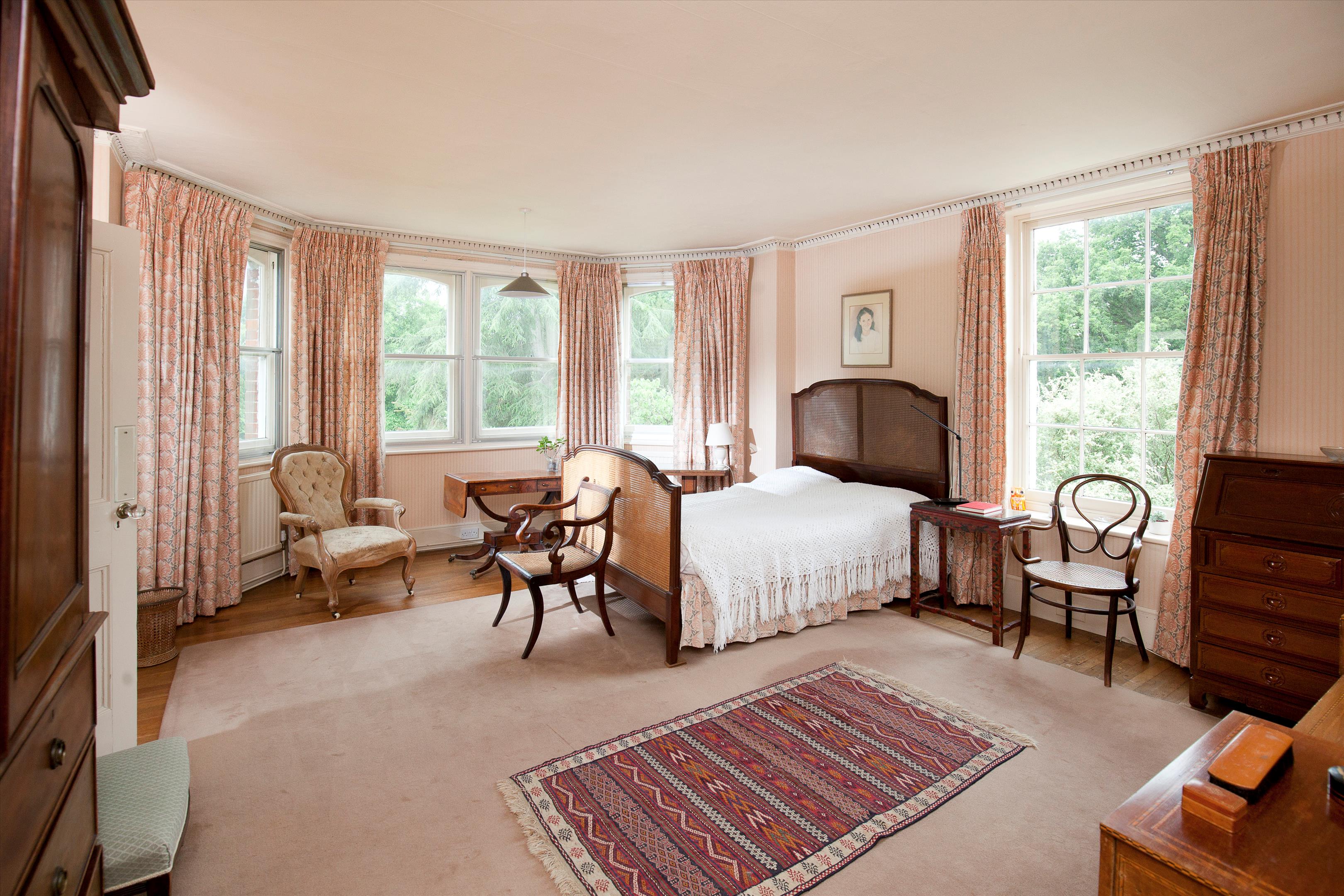 Runwick, Farnham, Surrey, GU10