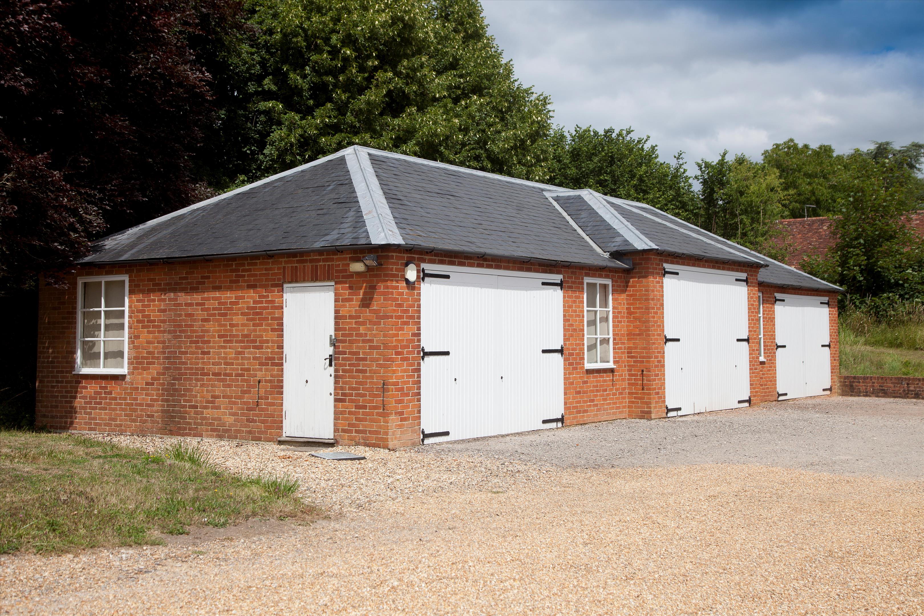 Runwick, Farnham, Surrey, GU10