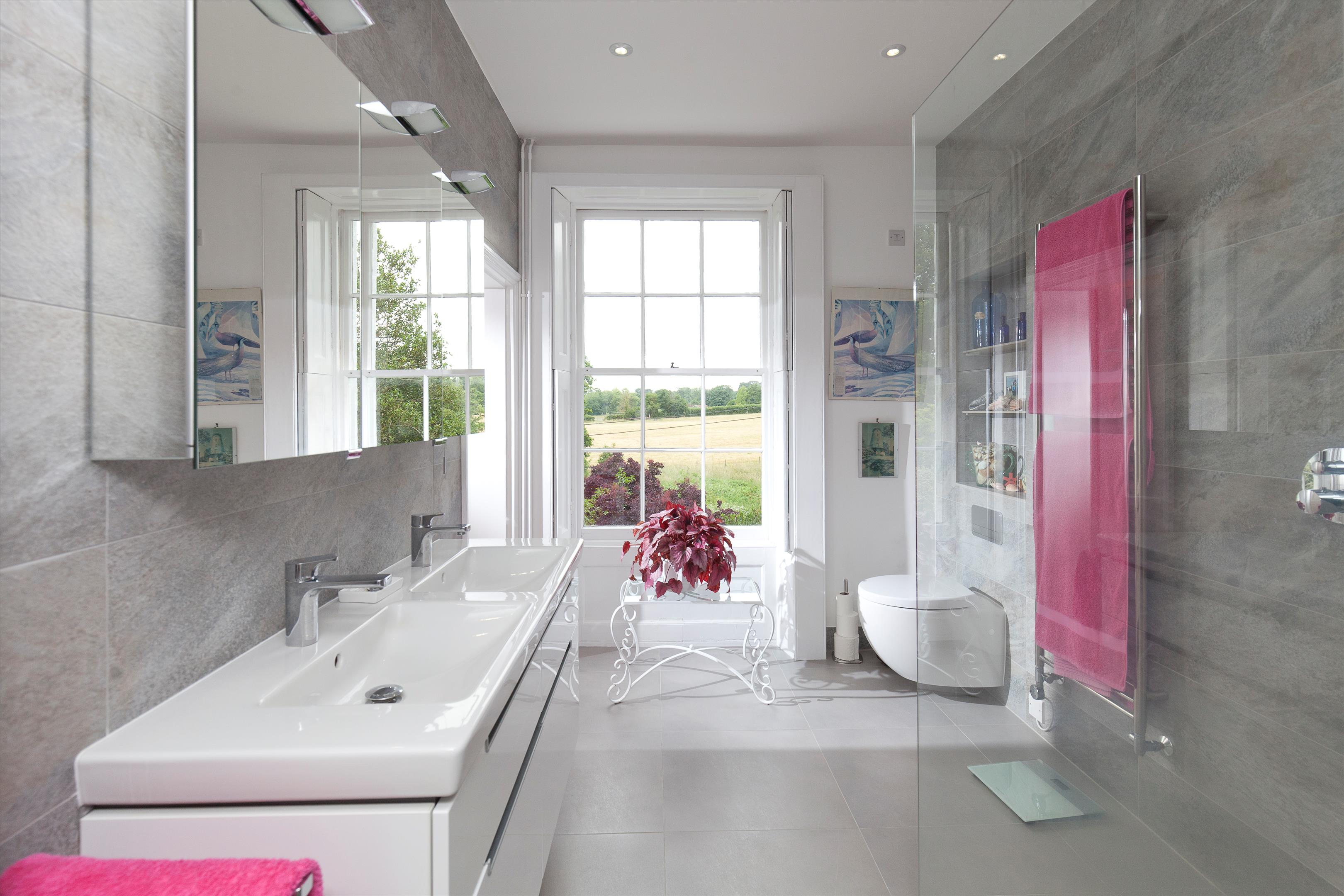 Runwick, Farnham, Surrey, GU10