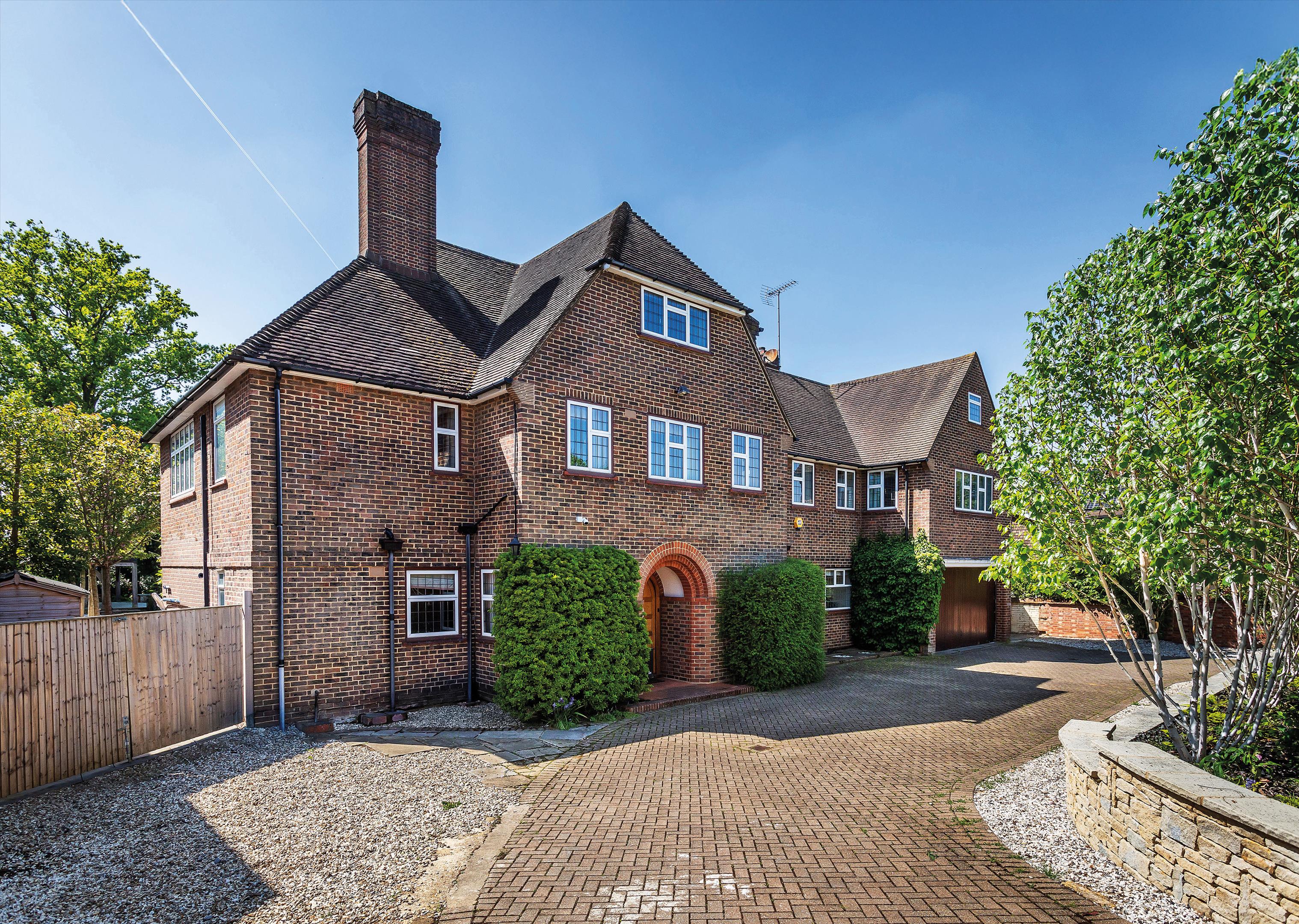 Hillier Road, Guildford, Surrey, GU1