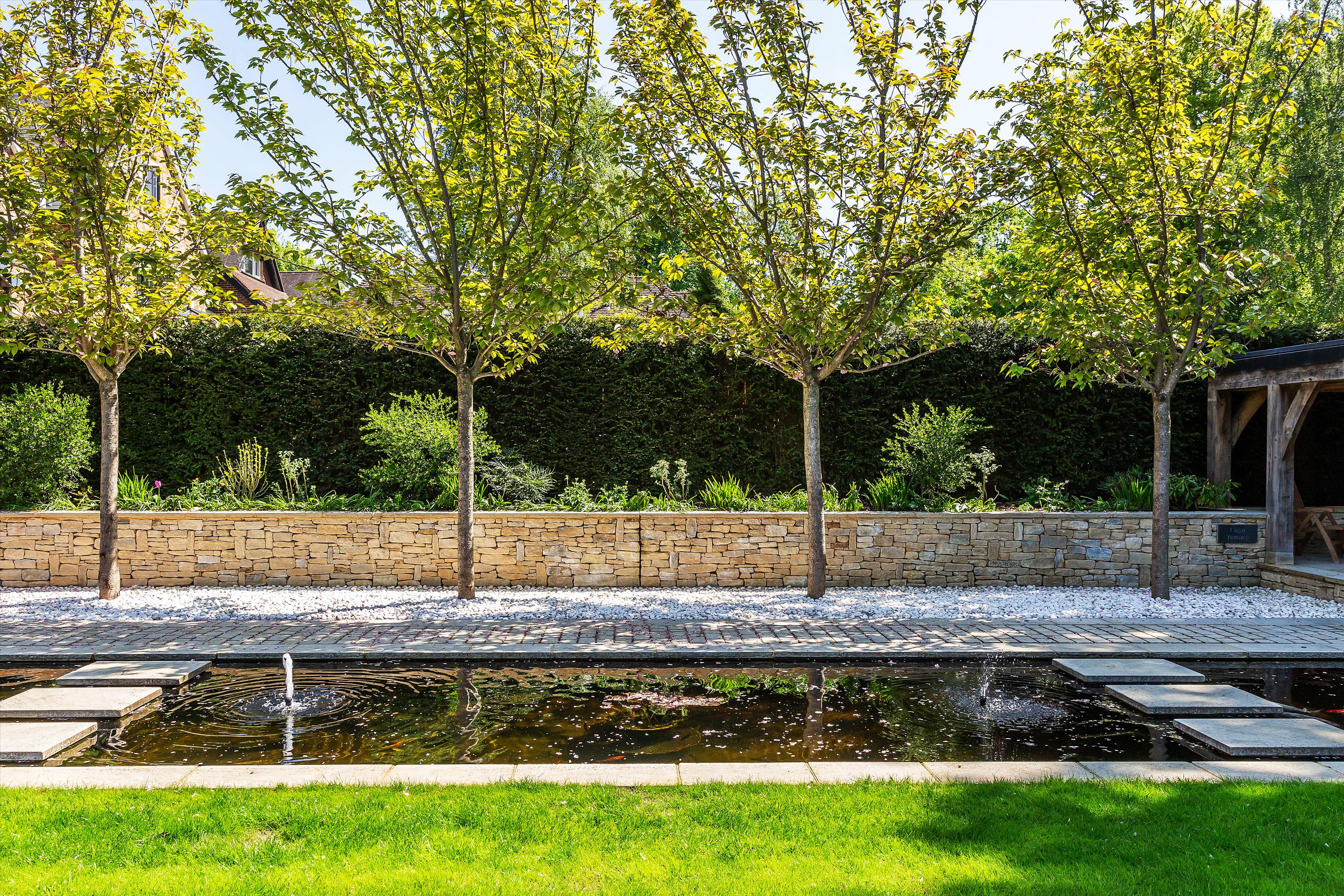 Hillier Road, Guildford, Surrey, GU1