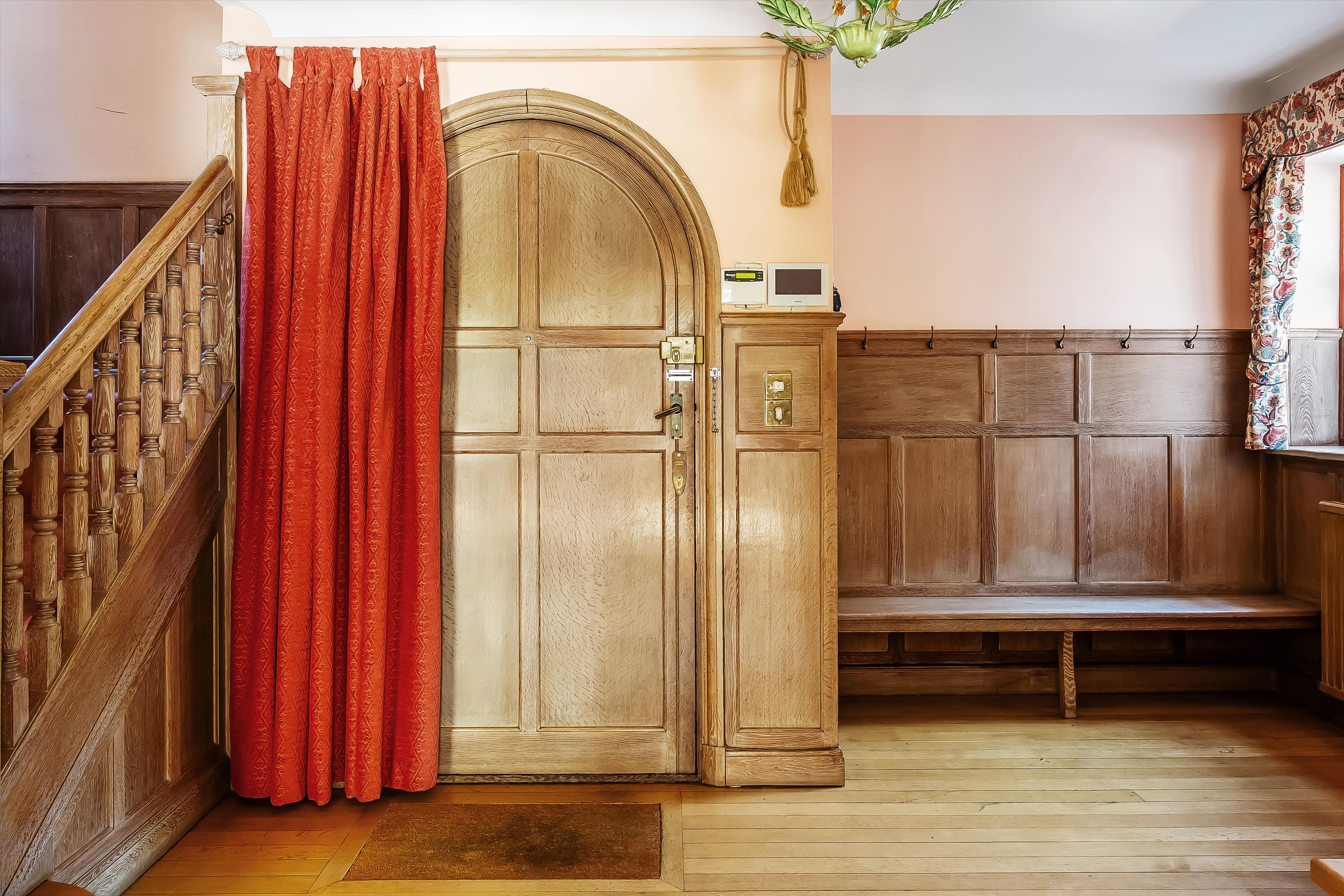 Hillier Road, Guildford, Surrey, GU1