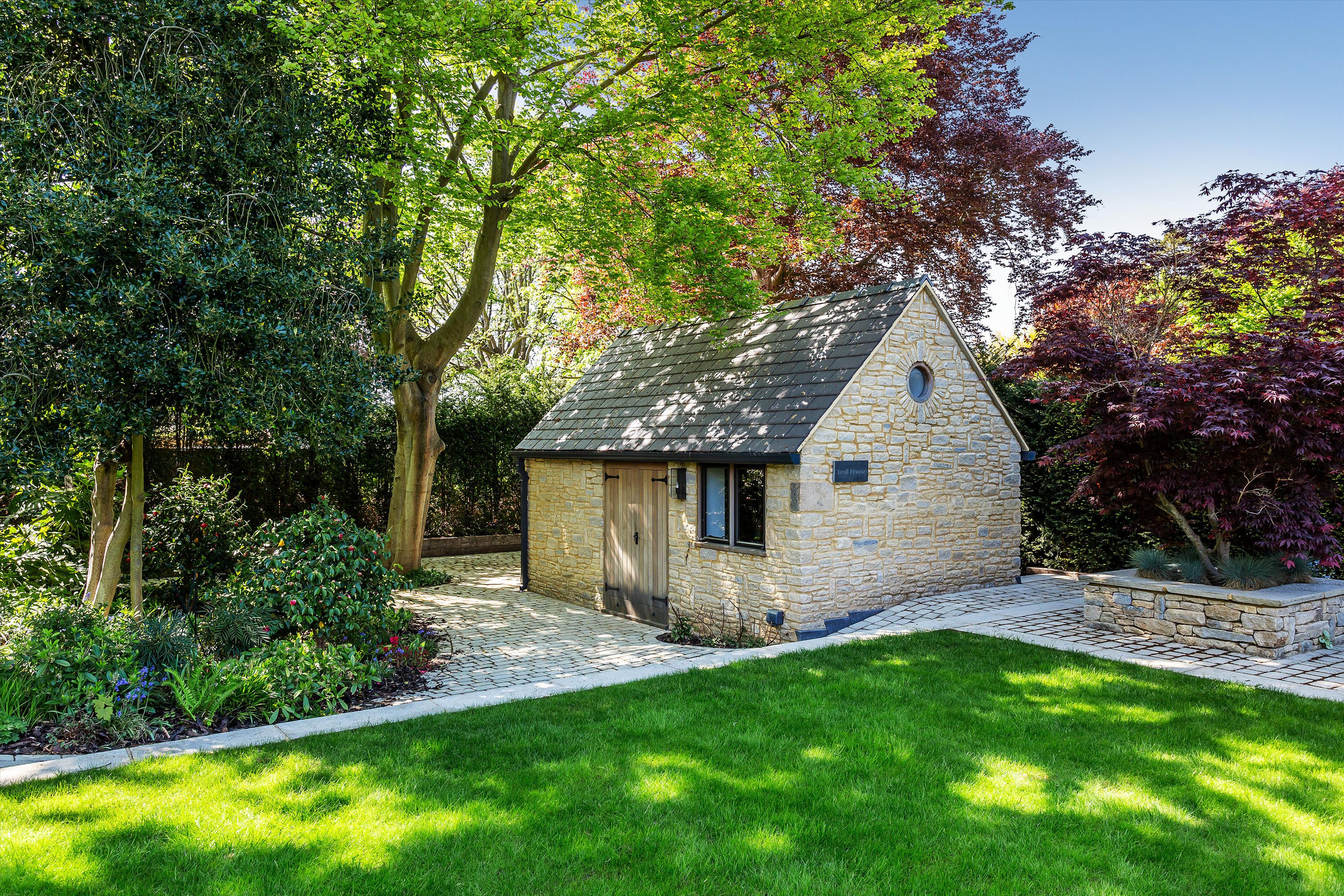 Hillier Road, Guildford, Surrey, GU1