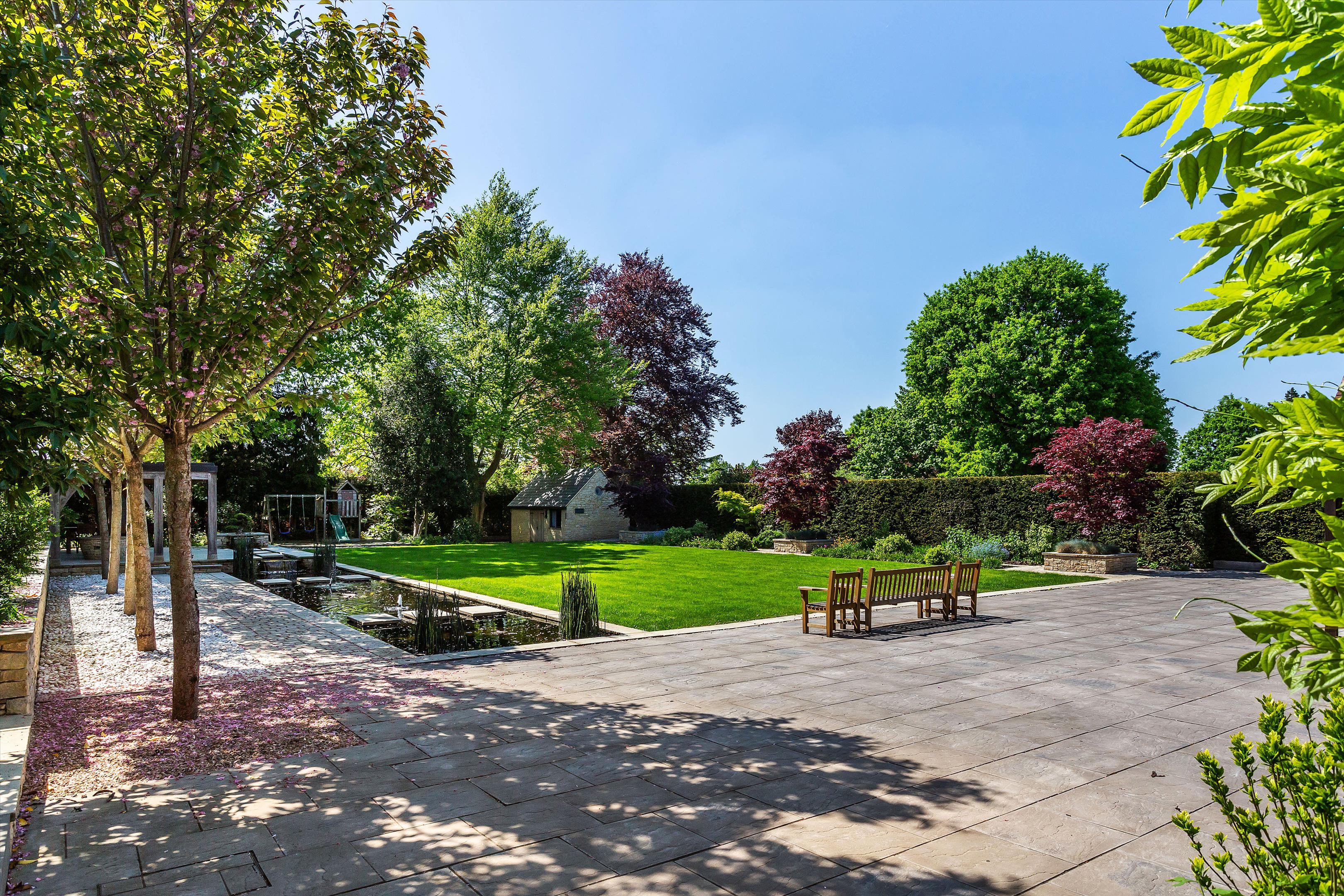 Hillier Road, Guildford, Surrey, GU1