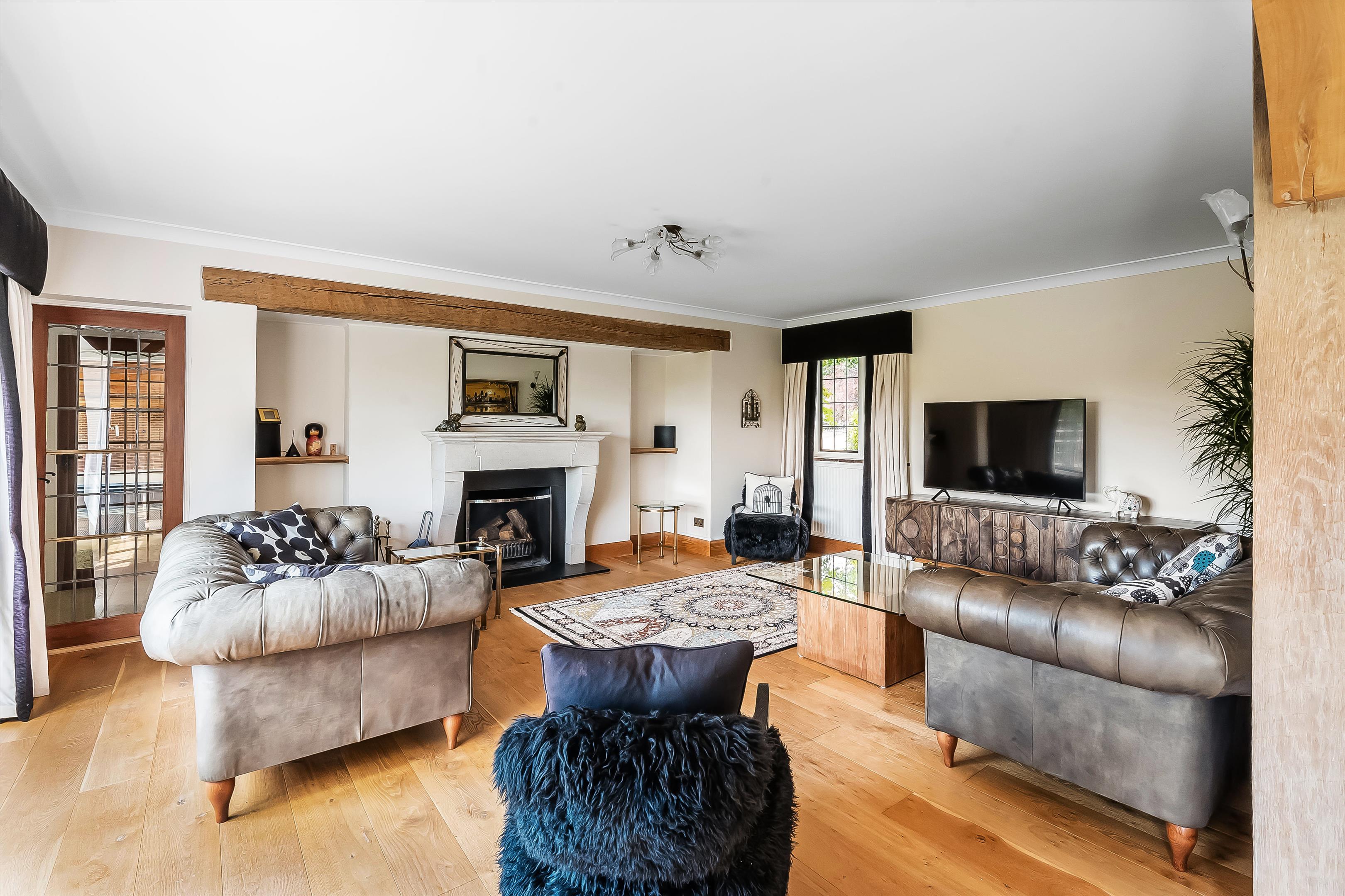 Burdenshot Hill, Worplesdon, Guildford, Surrey GU3 3RL
