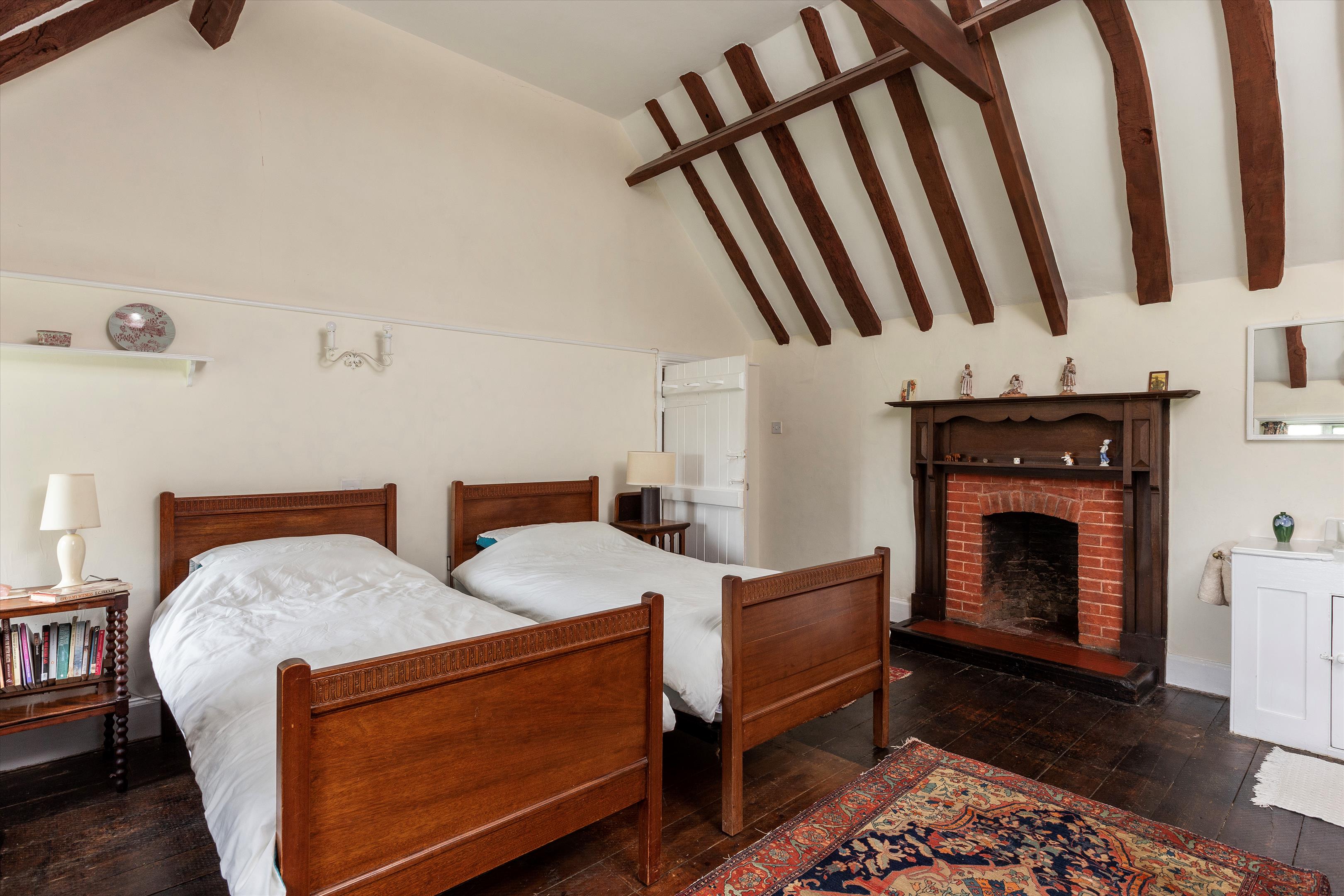 High Street Green, Chiddingfold, Godalming, Surrey, GU8