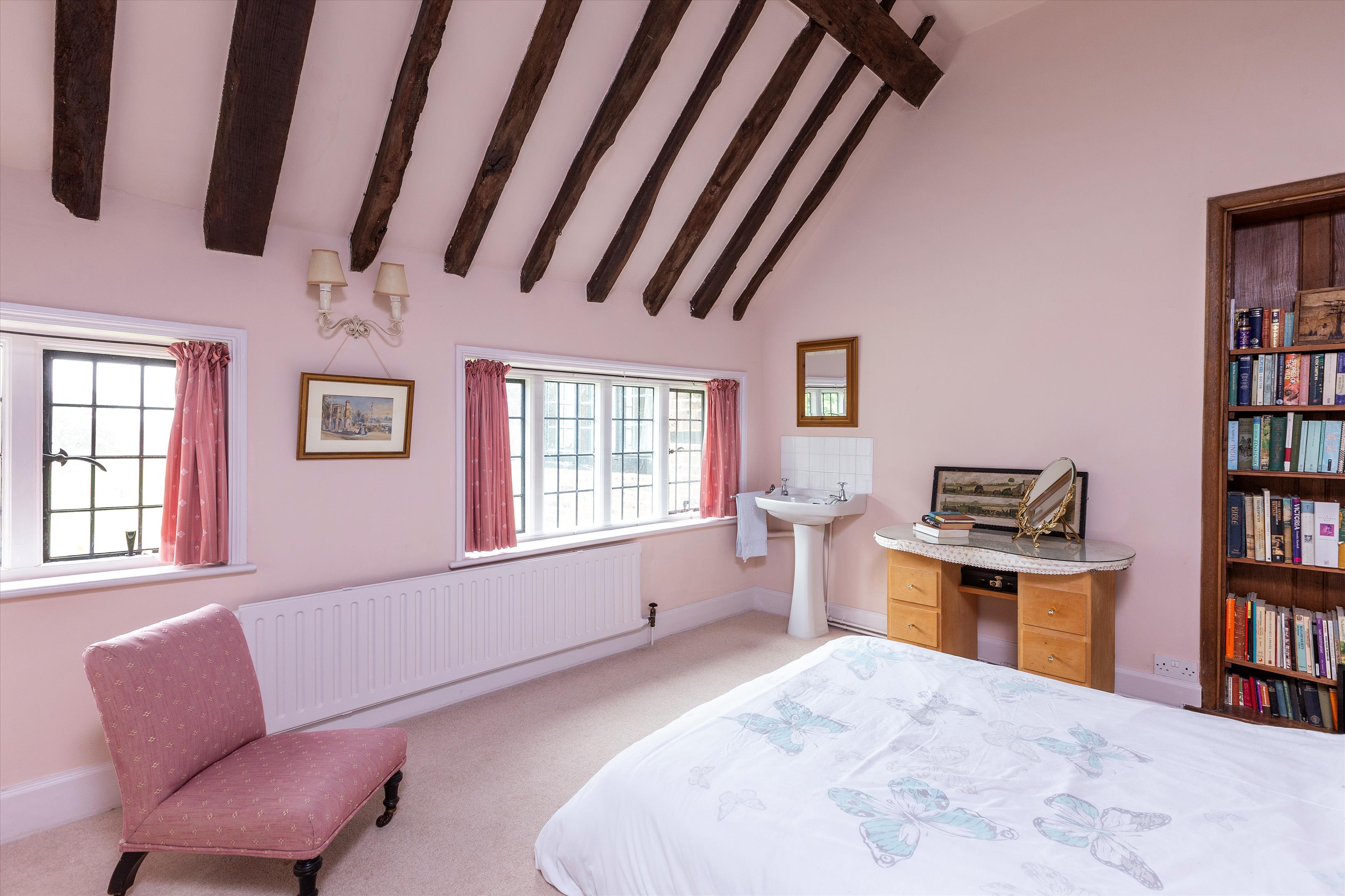 High Street Green, Chiddingfold, Godalming, Surrey, GU8