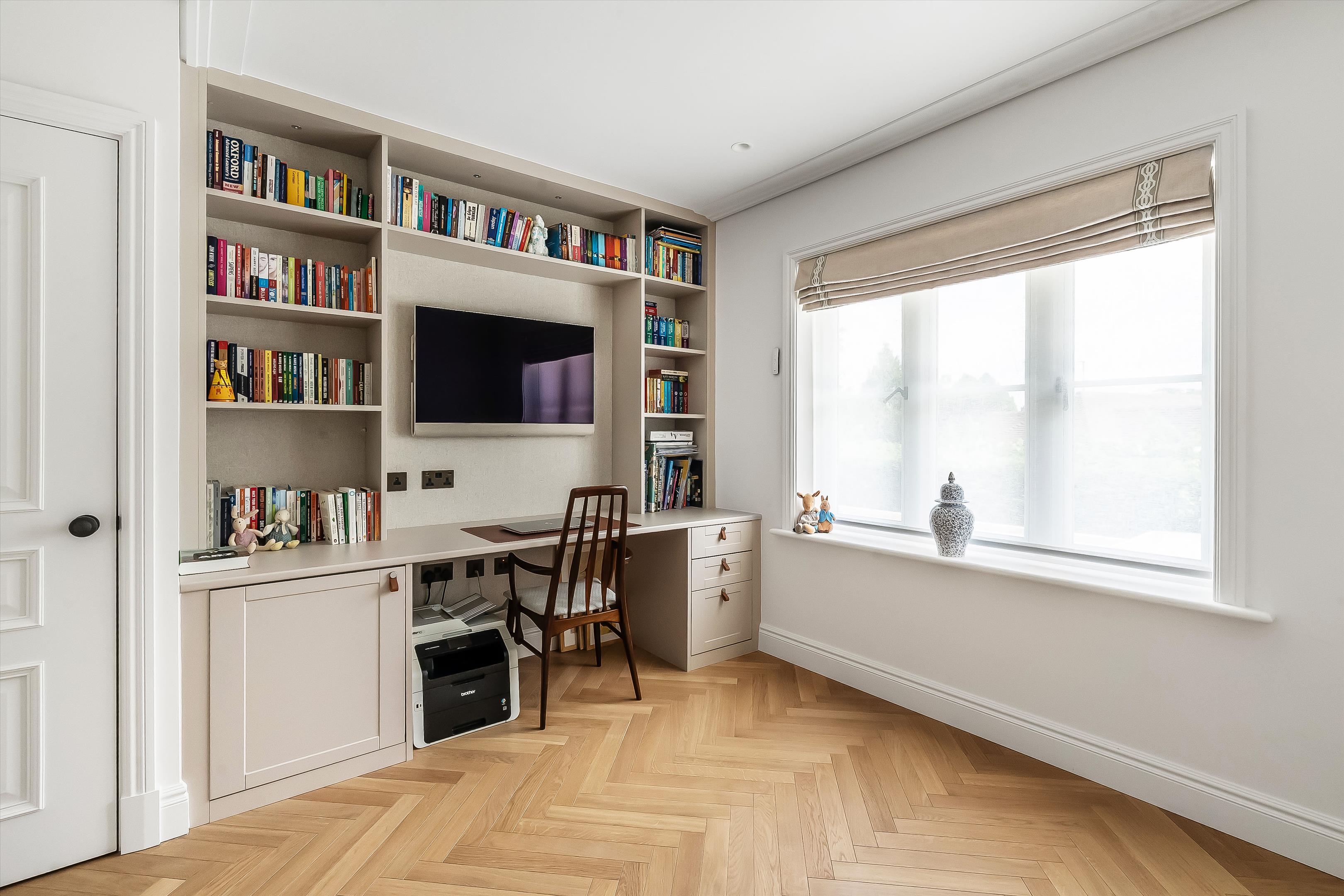 Broadwater Rise, Guildford, Surrey, GU1