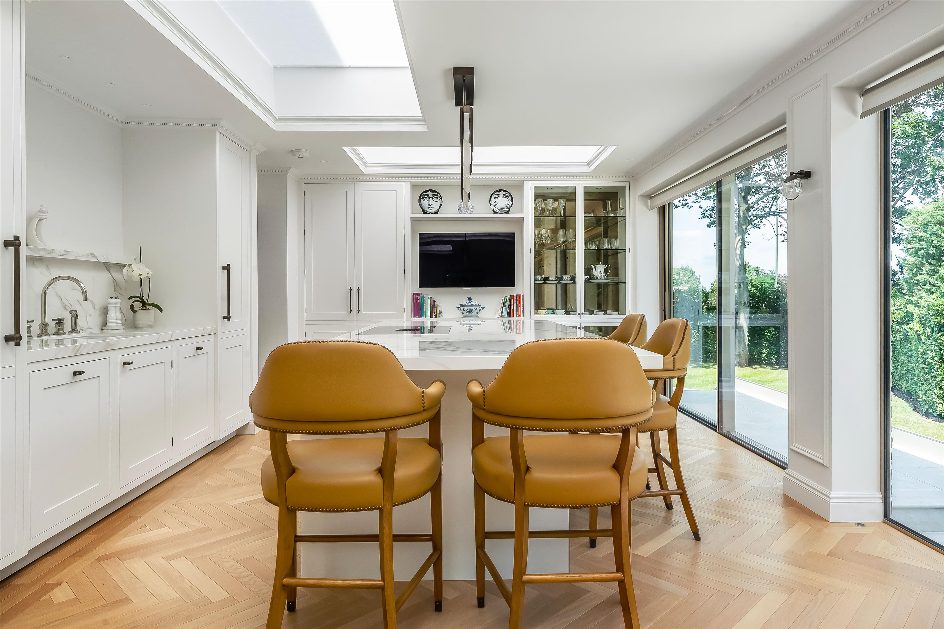 Broadwater Rise, Guildford, Surrey, GU1