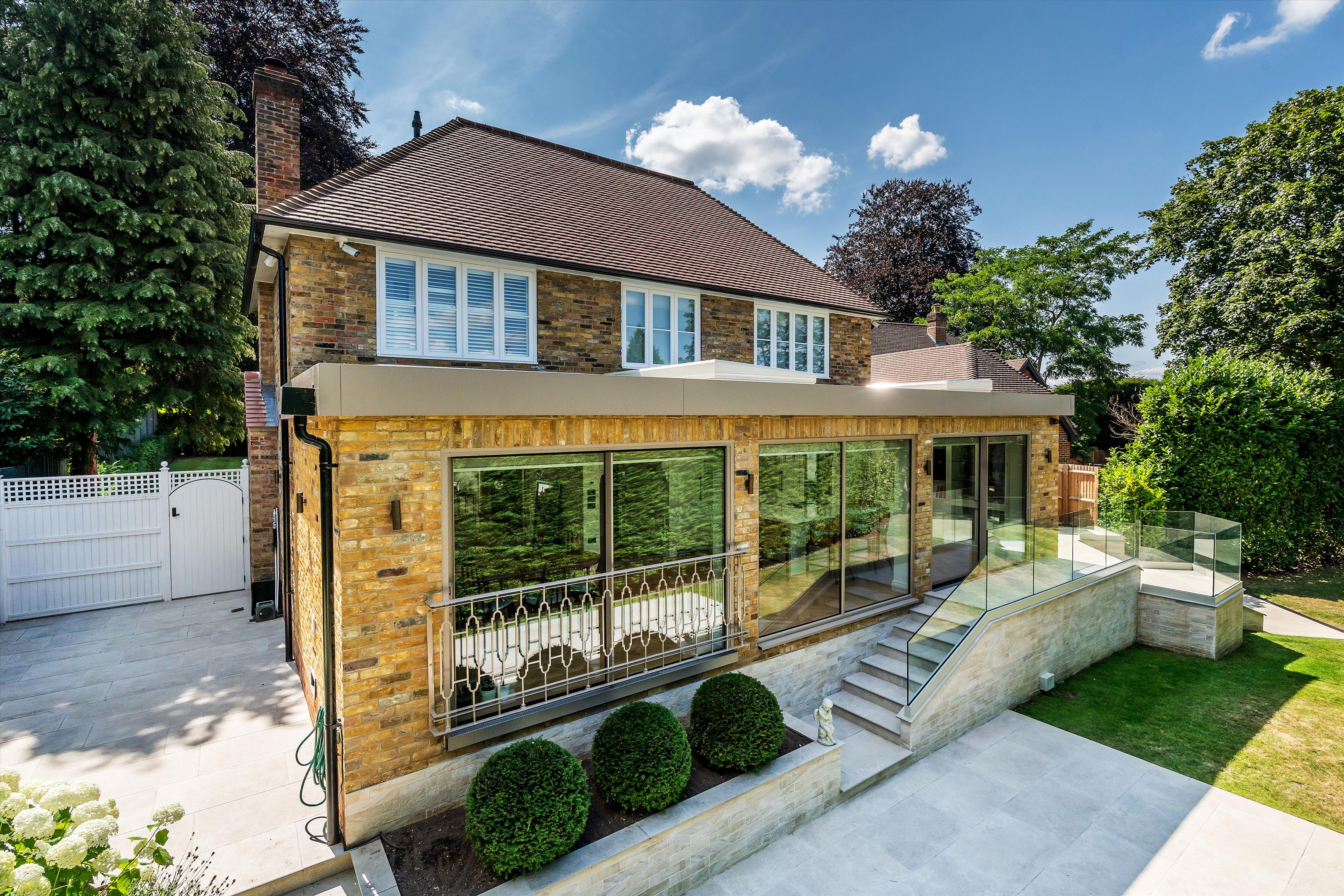 Broadwater Rise, Guildford, Surrey, GU1