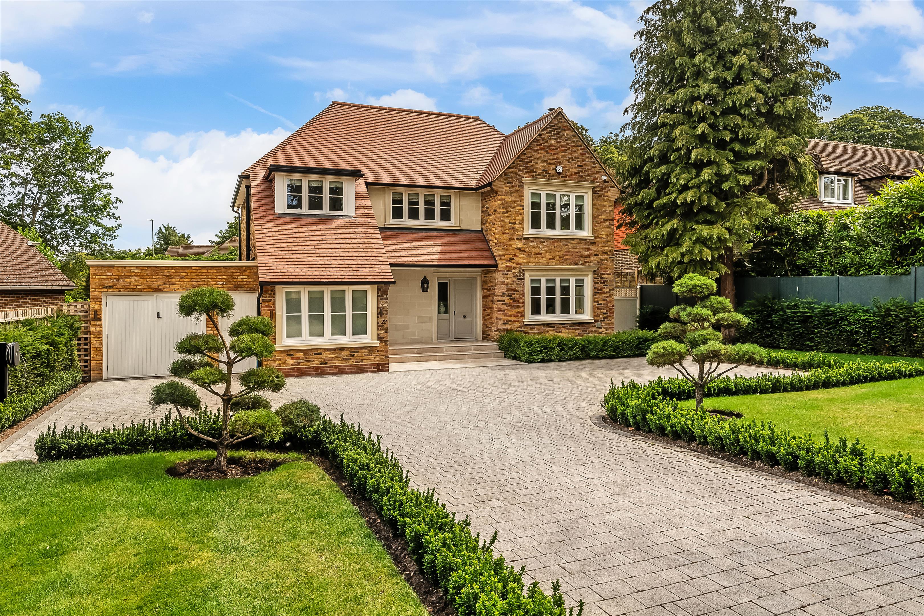 Broadwater Rise, Guildford, Surrey, GU1